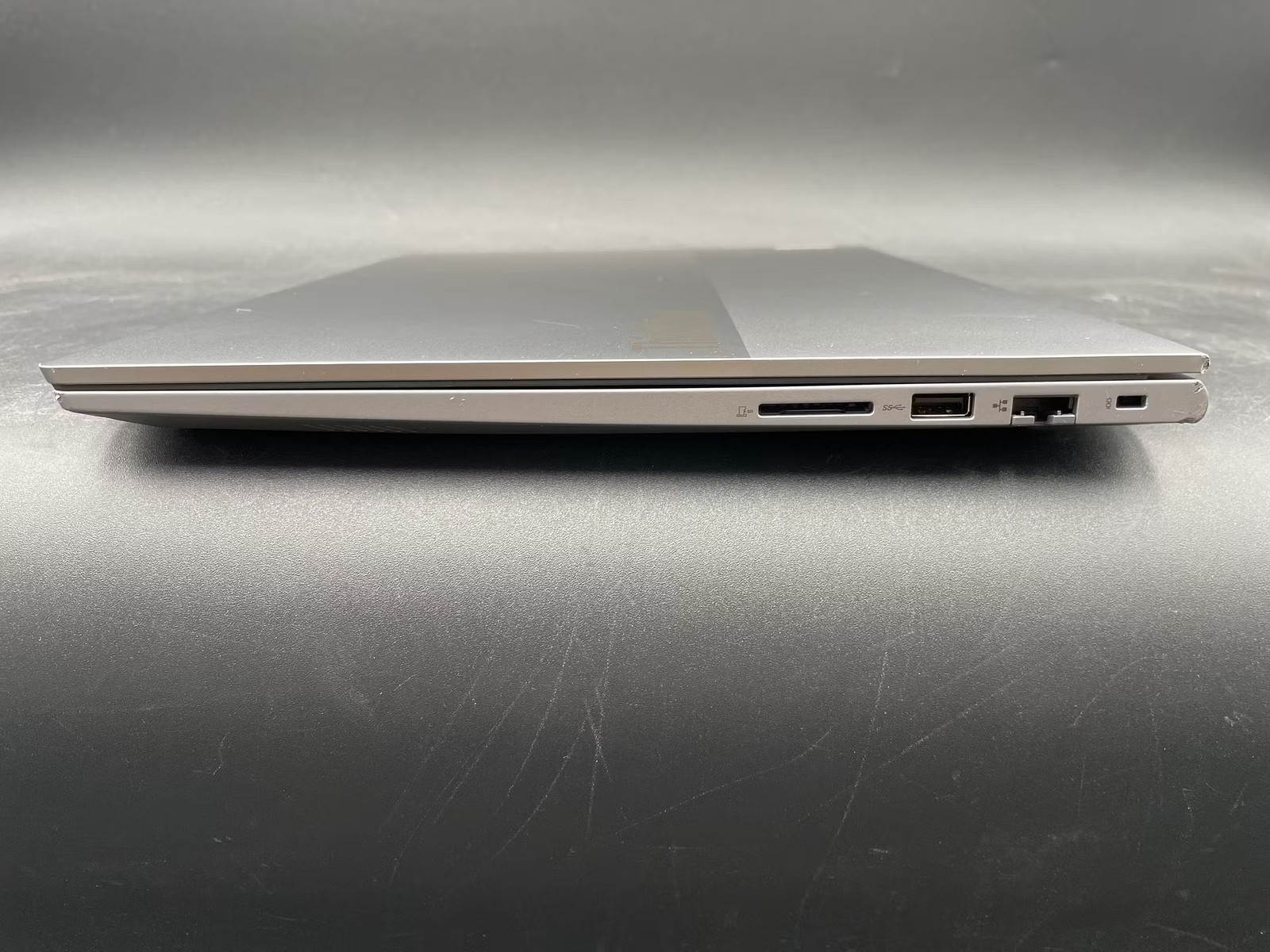 Lenovo ThinkBook 16 G6 IRL Used 16″ (i5-1335U-16GB-256GB NVMe)