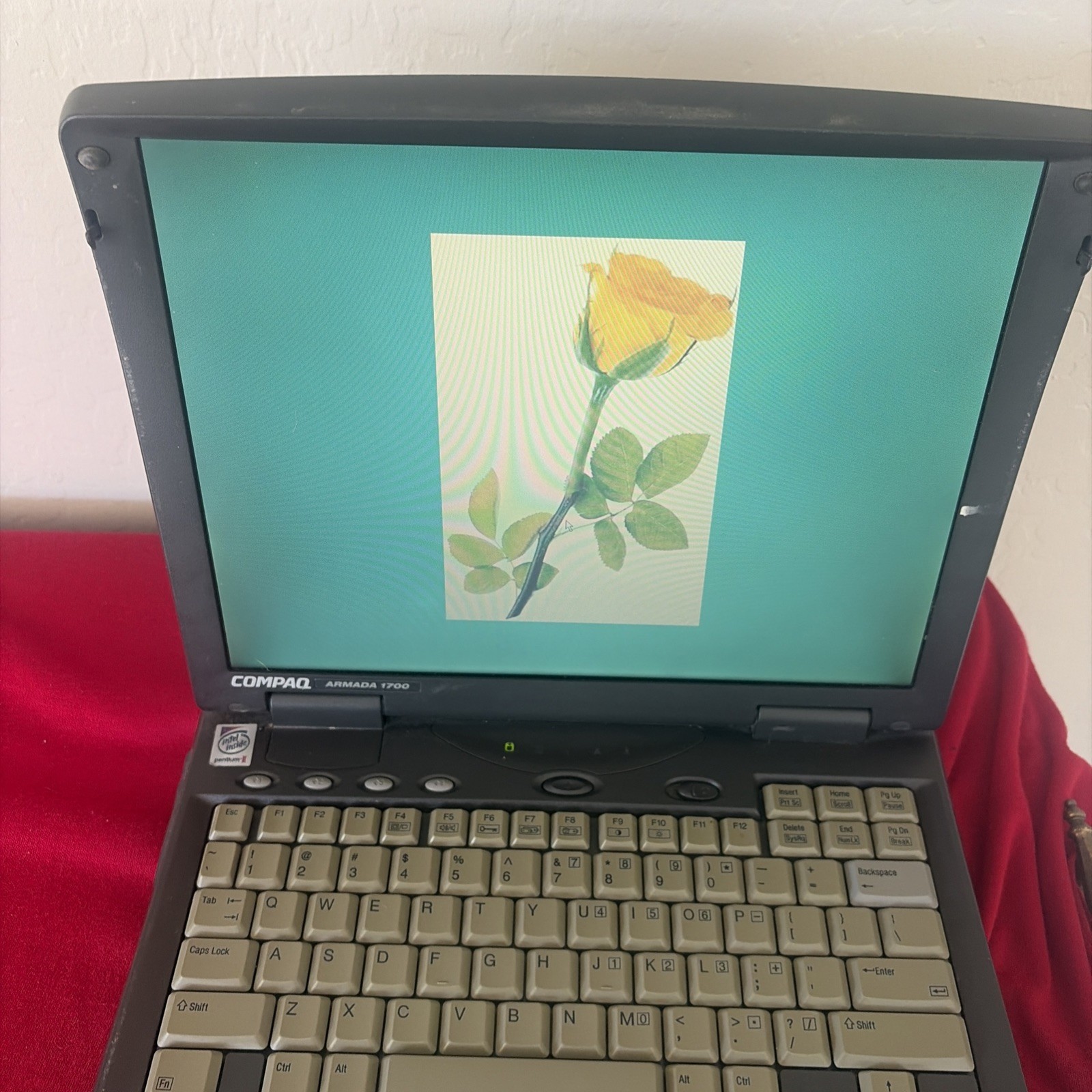 Compaq Armada 1700 Laptop Vintage Boots Power Cable HDD Floppy Caddy Battery