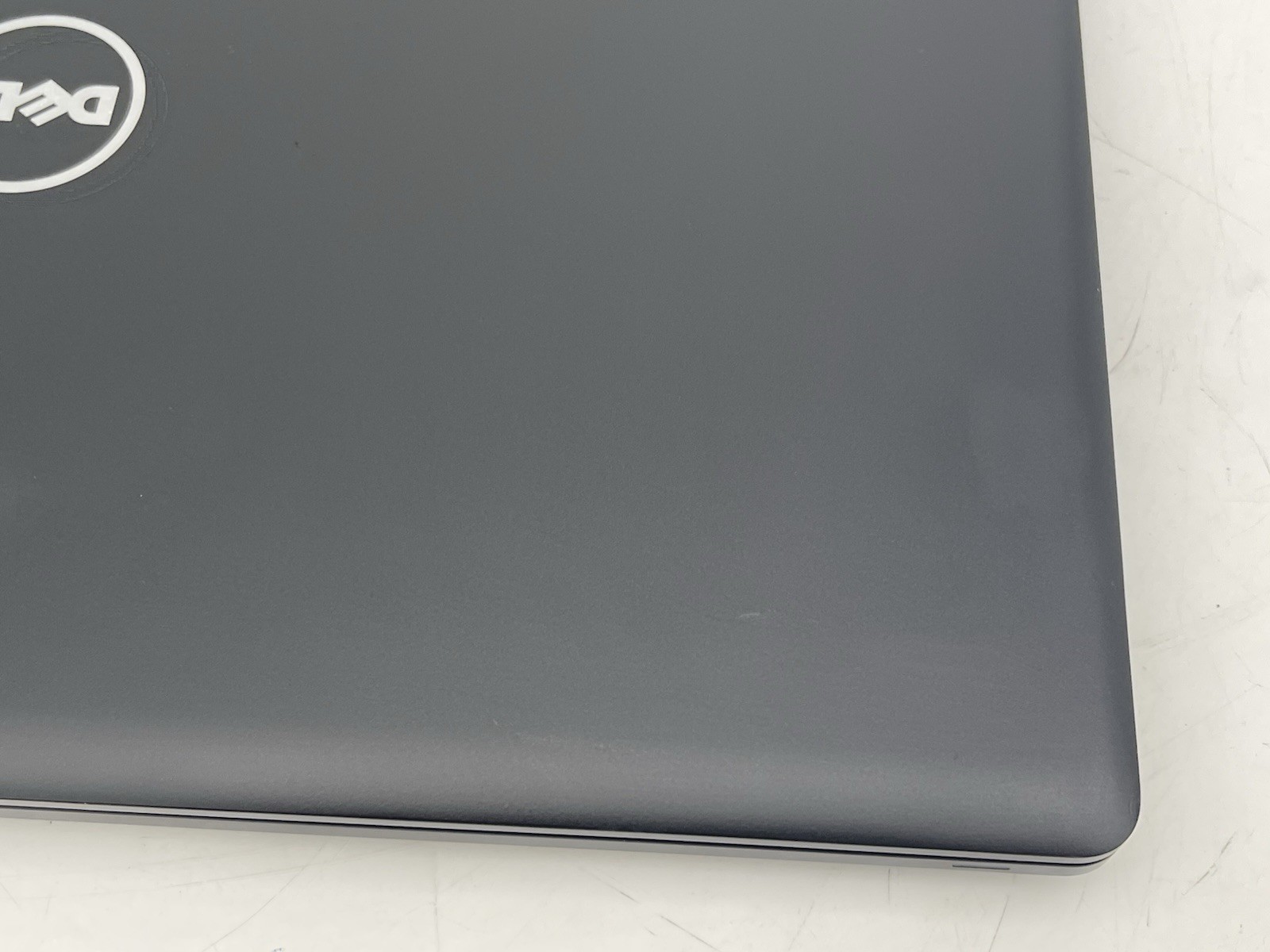 Dell Precision 3520 15.6″ Laptop w/ i5-7440HQ 2.8GHz CPU 8GB RAM 256GB SSD