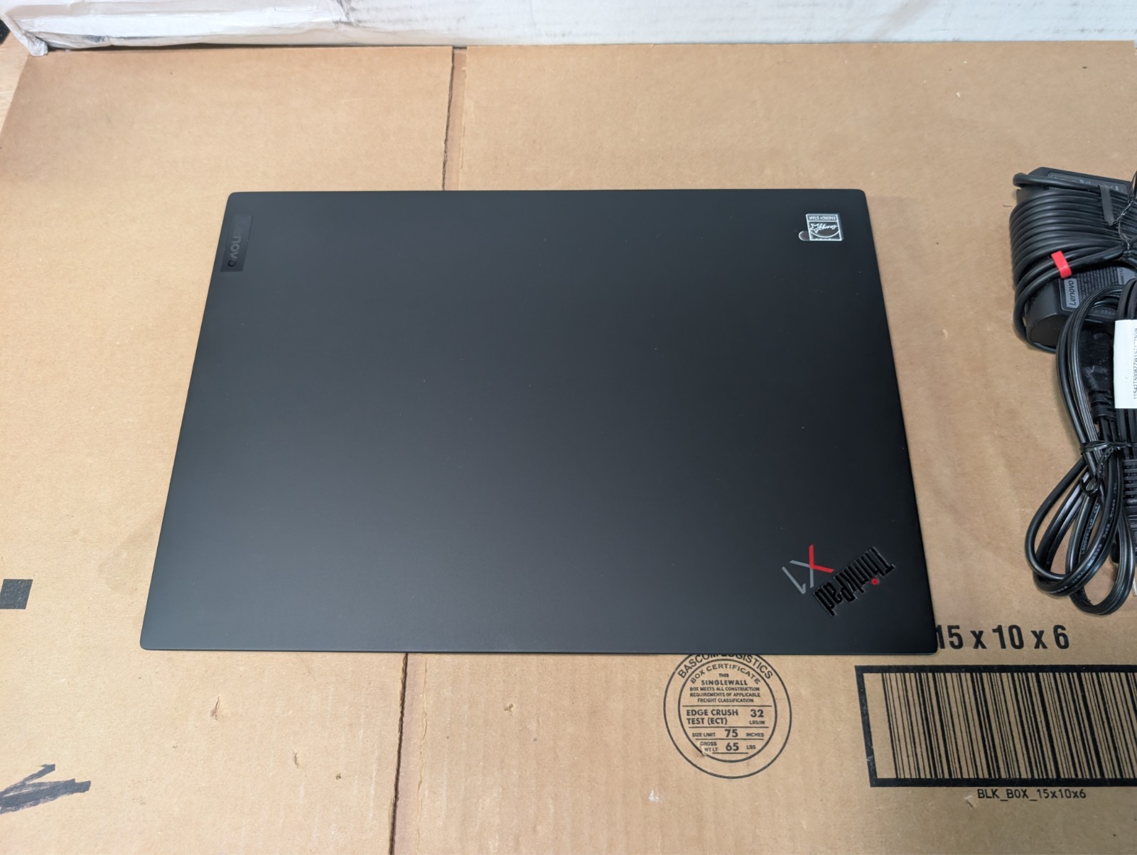 Lenovo ThinkPad X1 Carbon Gen 10 | 14″ Touch | i7-1265U | 16GB RAM | 1TB SSD