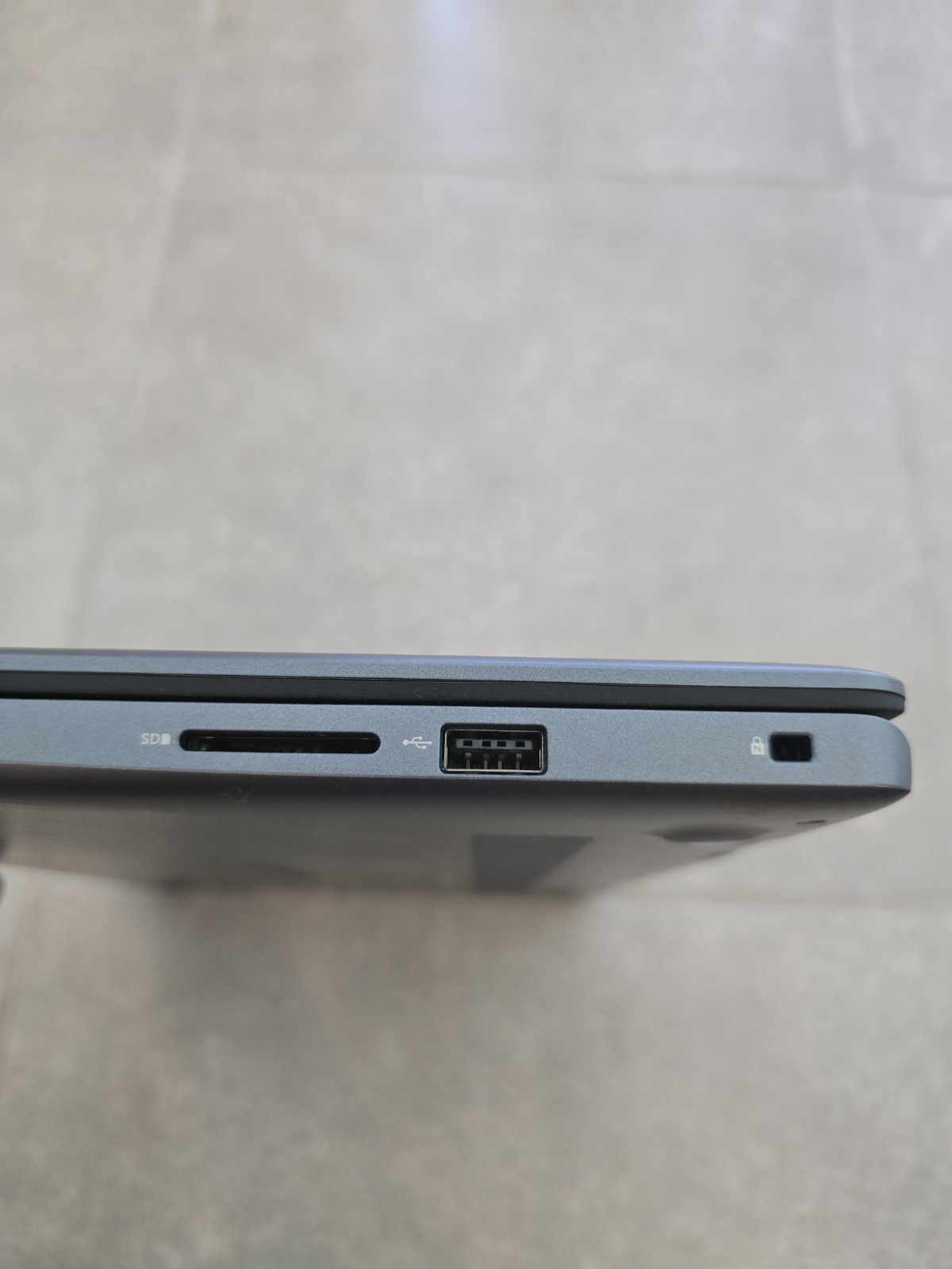 Dell Inspiron 5481 14″ Touchscreen i3-8145U 8GB RAM 128GB SSD (READ)