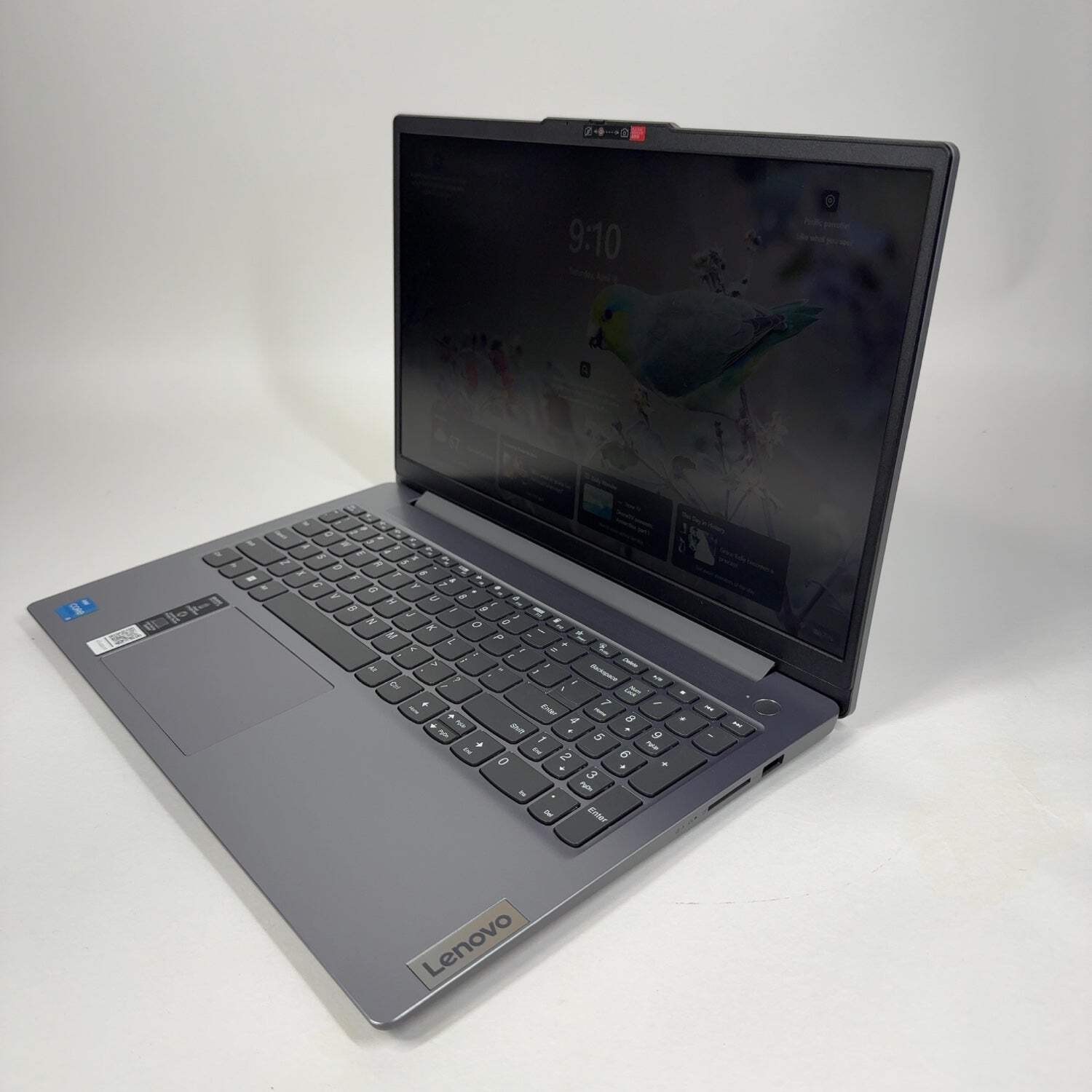 Lenovo IdeaPad Slim 3 15IAN8 15.6″ i3-N305 1.8GHz 8GB RAM 128GB SSD