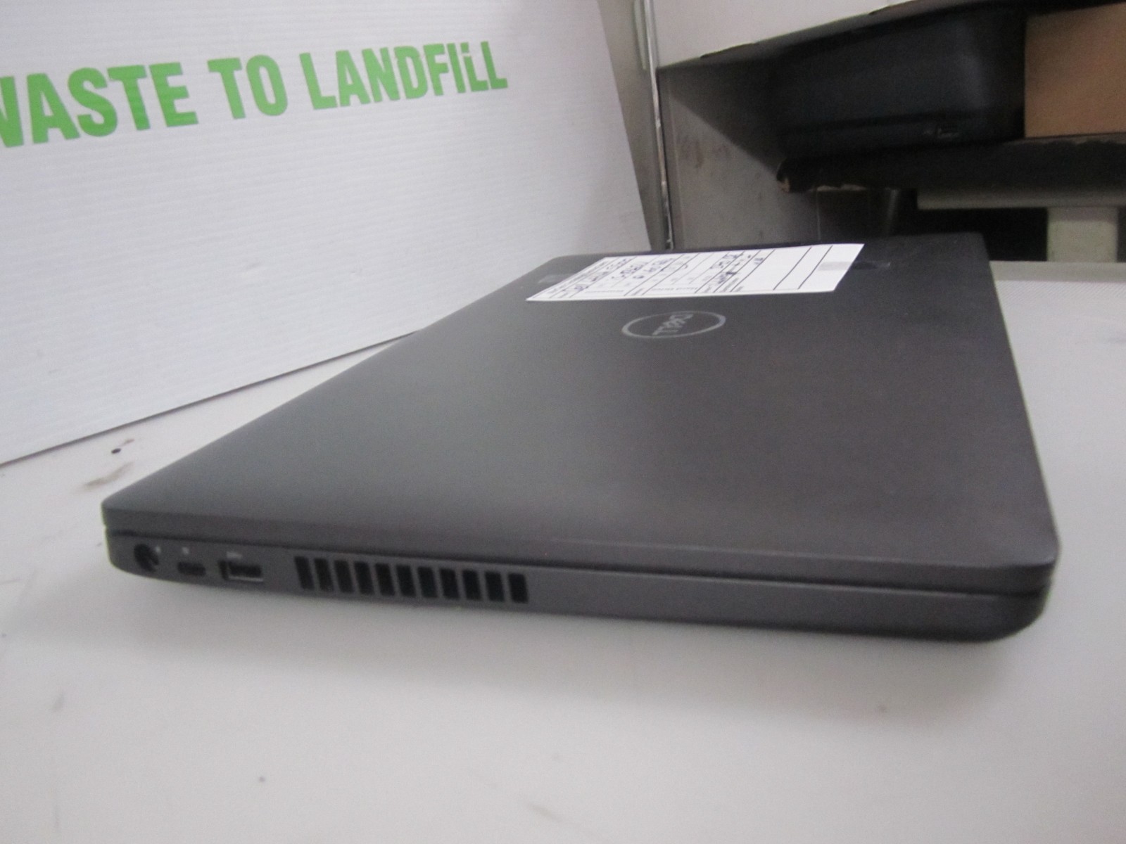 Dell Latitude 5500 i5-8365U 1.6GHz 16GB/240GB m2SSD [NO OS] Laptop + AC READ)_)