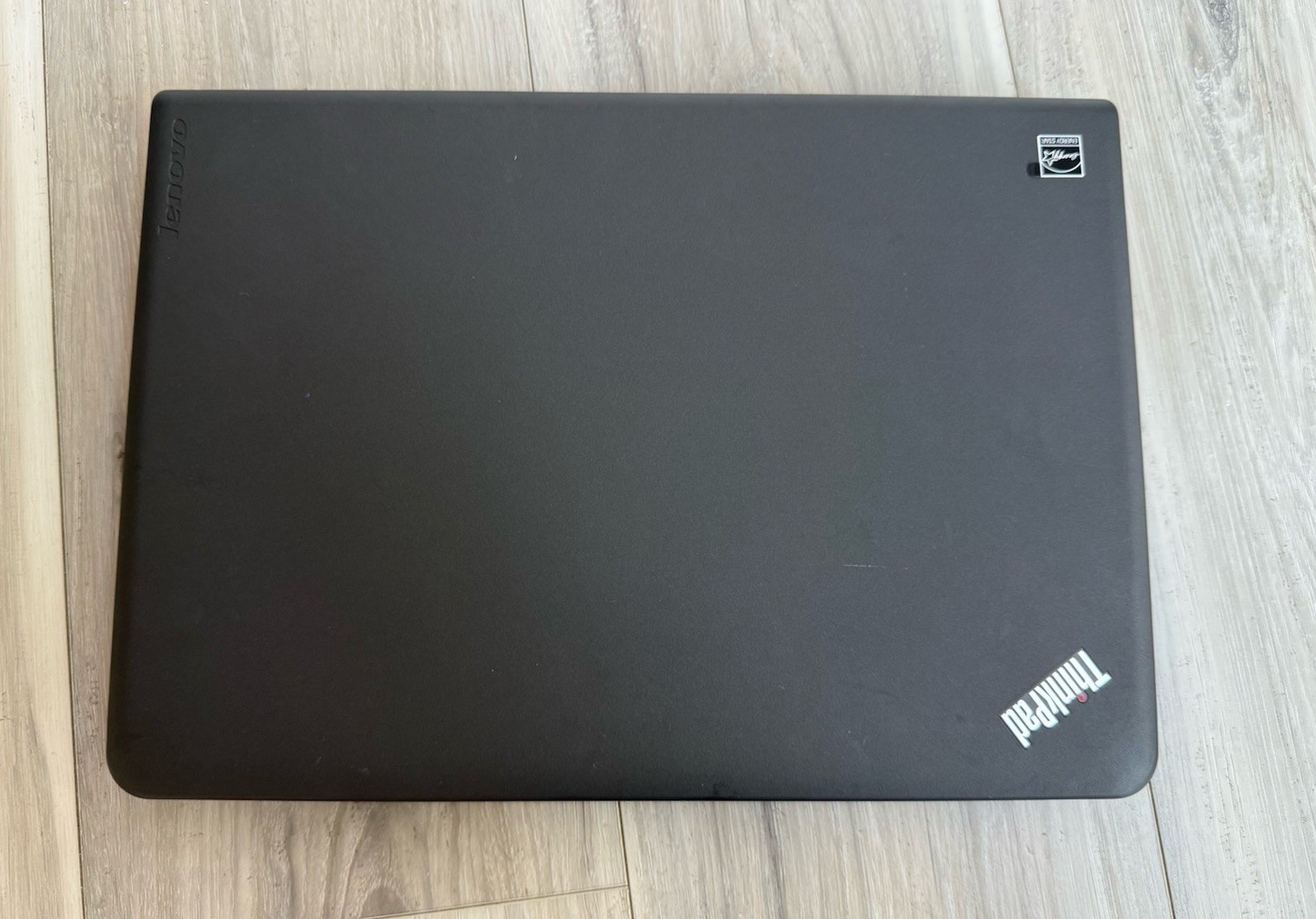 Lenovo ThinkPad E455 AMD A6-7000 4gb RAM NO HDD NO OS