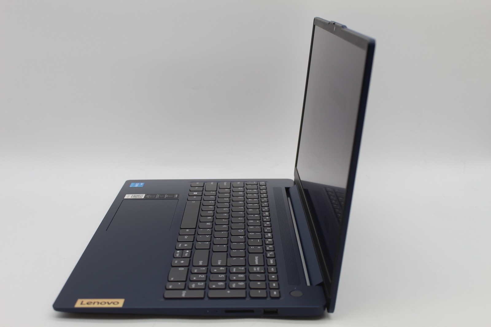 Lenovo IdeaPad Slim 3 15IRU8 i3-1315U 1.2GHz 8GB 256GB SSD 82X7001VUS PC1733063
