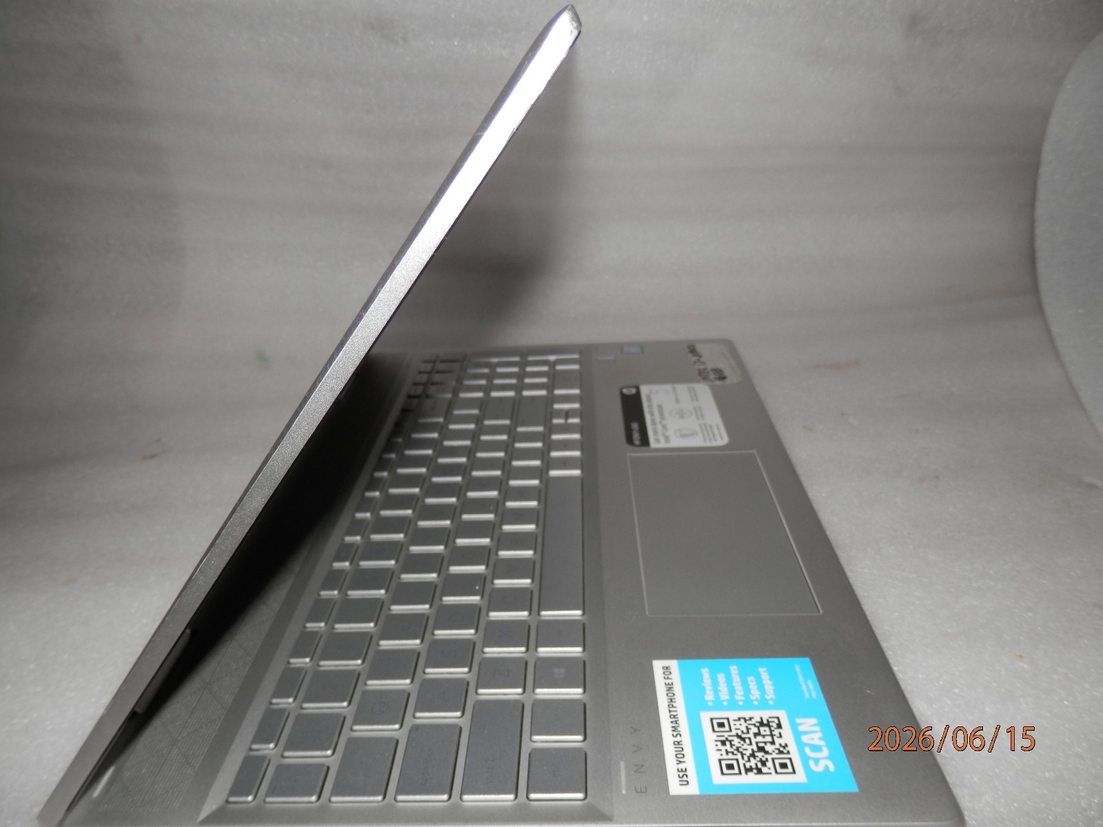 HP ENVY x360 15m-dr0012dx , Intel Core i7-8565U,512GB SSD 16GB RAM A/C Charger*