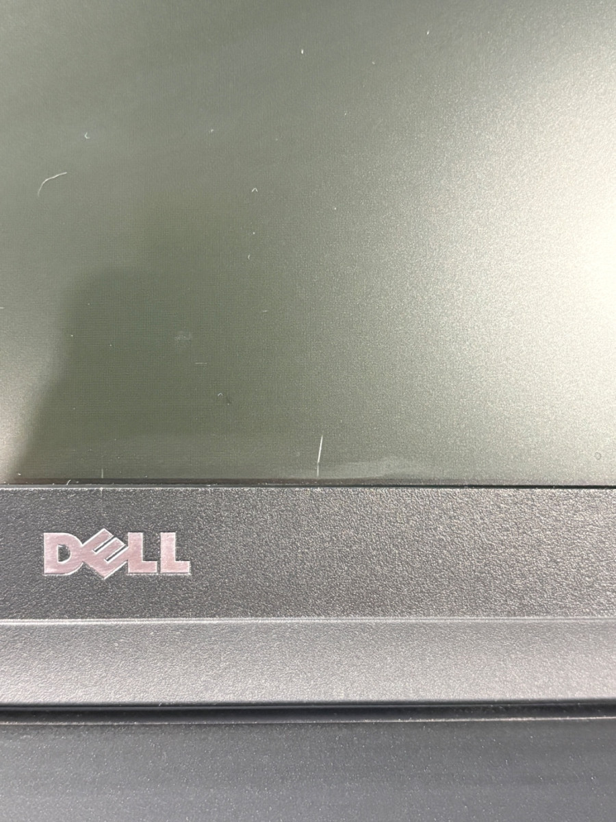 Dell Latitude 5580 15.6″ i5-7200U 8GB RAM 275GB SSD No Charger/OS