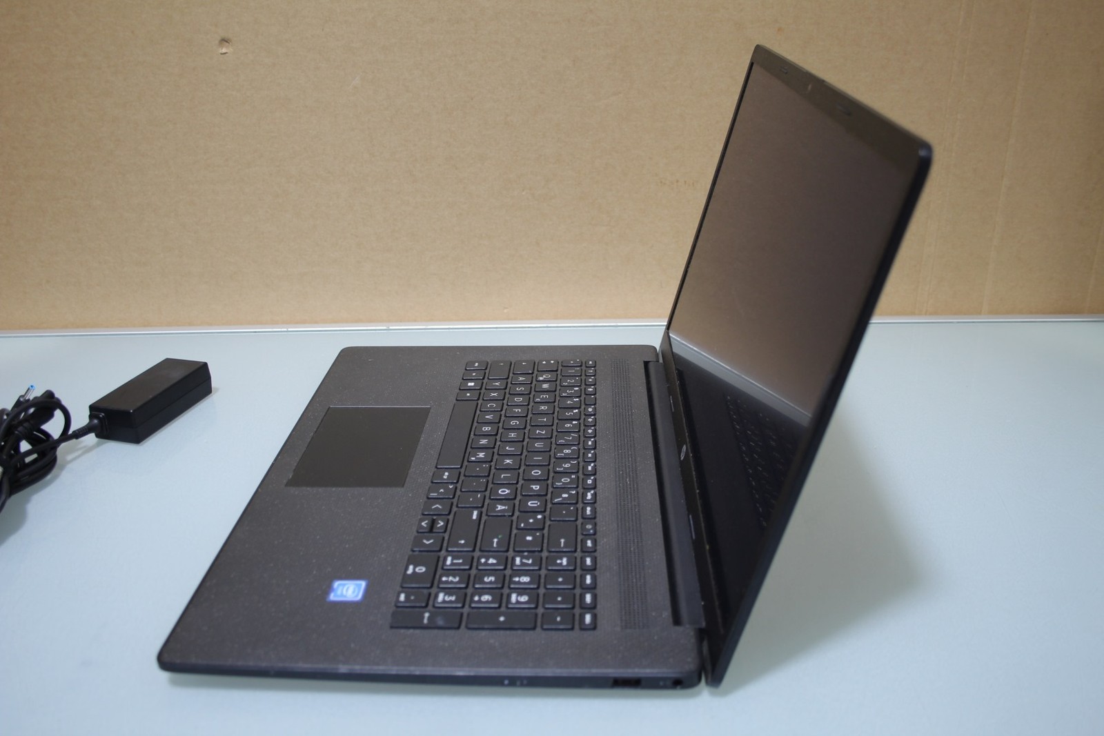 HP RTL8821CE 15.6″ Intel Pentium N4120 1.10GHz 256GB 8GB RAM Windows 11