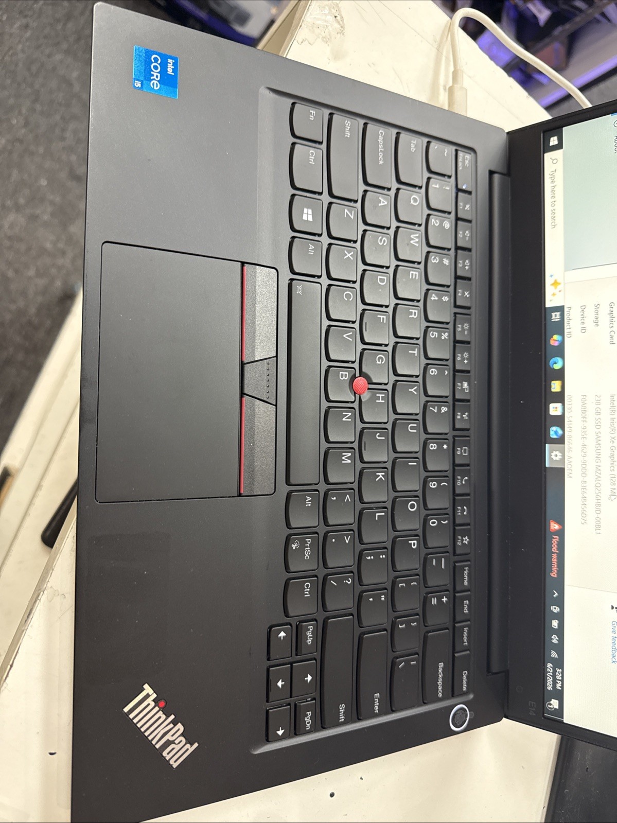 Lenovo Laptop 15.6” Intel Core i5-1135G7 16GB RAM 256GB SSD Windows 10 Pro Touch