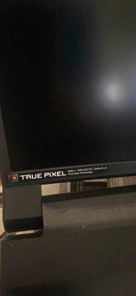 Laptop MSI Creator M16-INtel Core I7, Slightly Used, Great for drafting