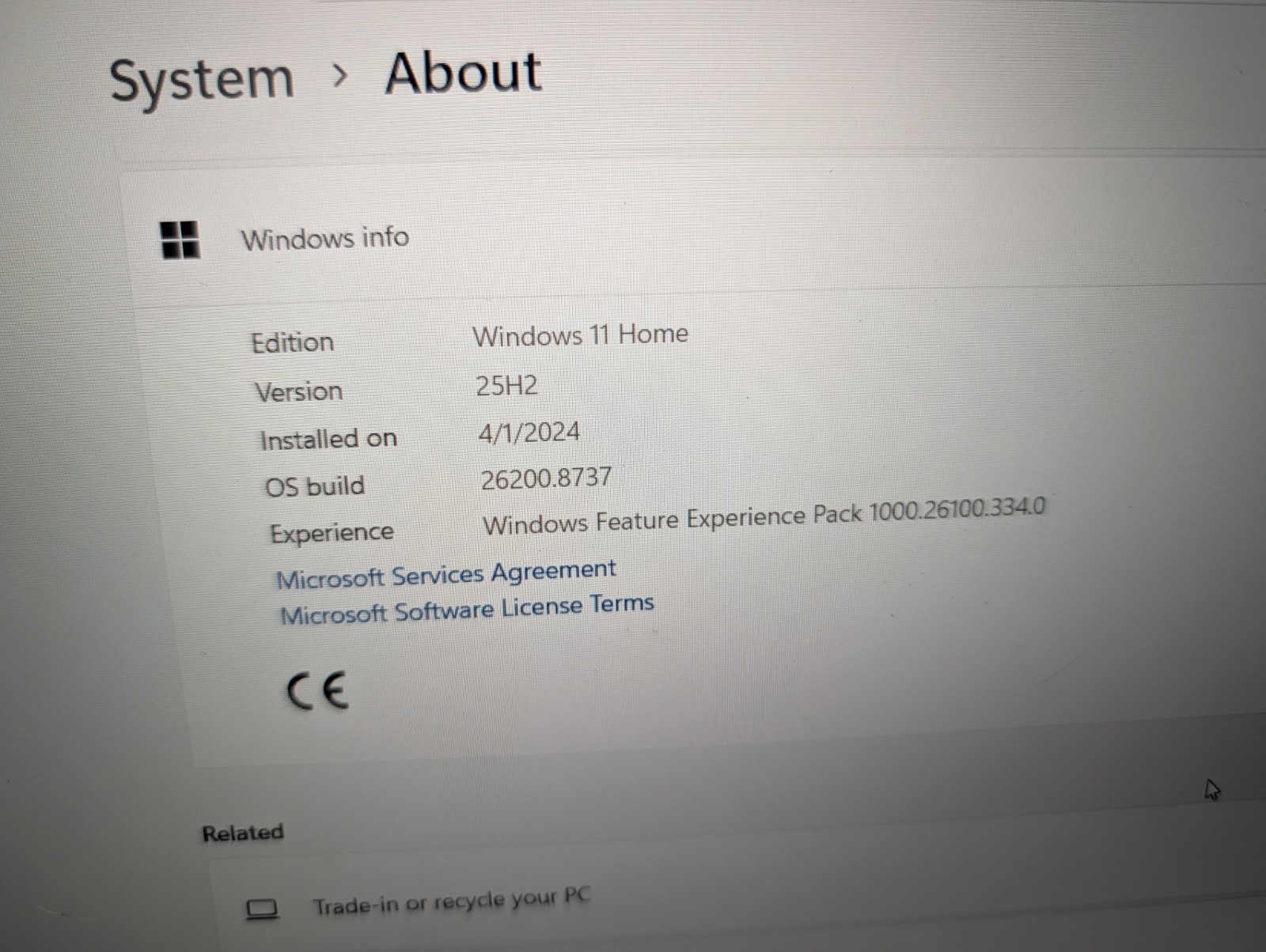 Dell Inspiron 5584 15.6″ FHD i5-8265U 12GB RAM 128GB SSD Win11