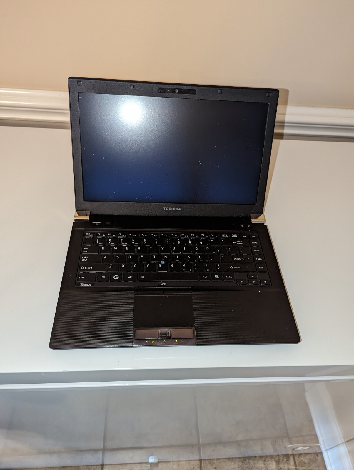 TOSHIBA TECRA R940v3320i5-3320 260GHz 4GB RAM 300HDD WEBCAM BIOS TESTED