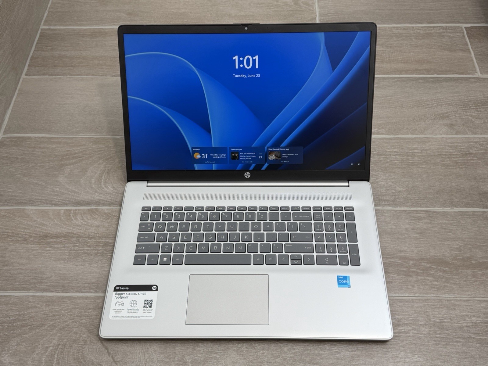 HP Laptop 17-CN2083DX 17.2″ Core i3-1215U 8GB RAM 256GB NVMe SSD Win-11