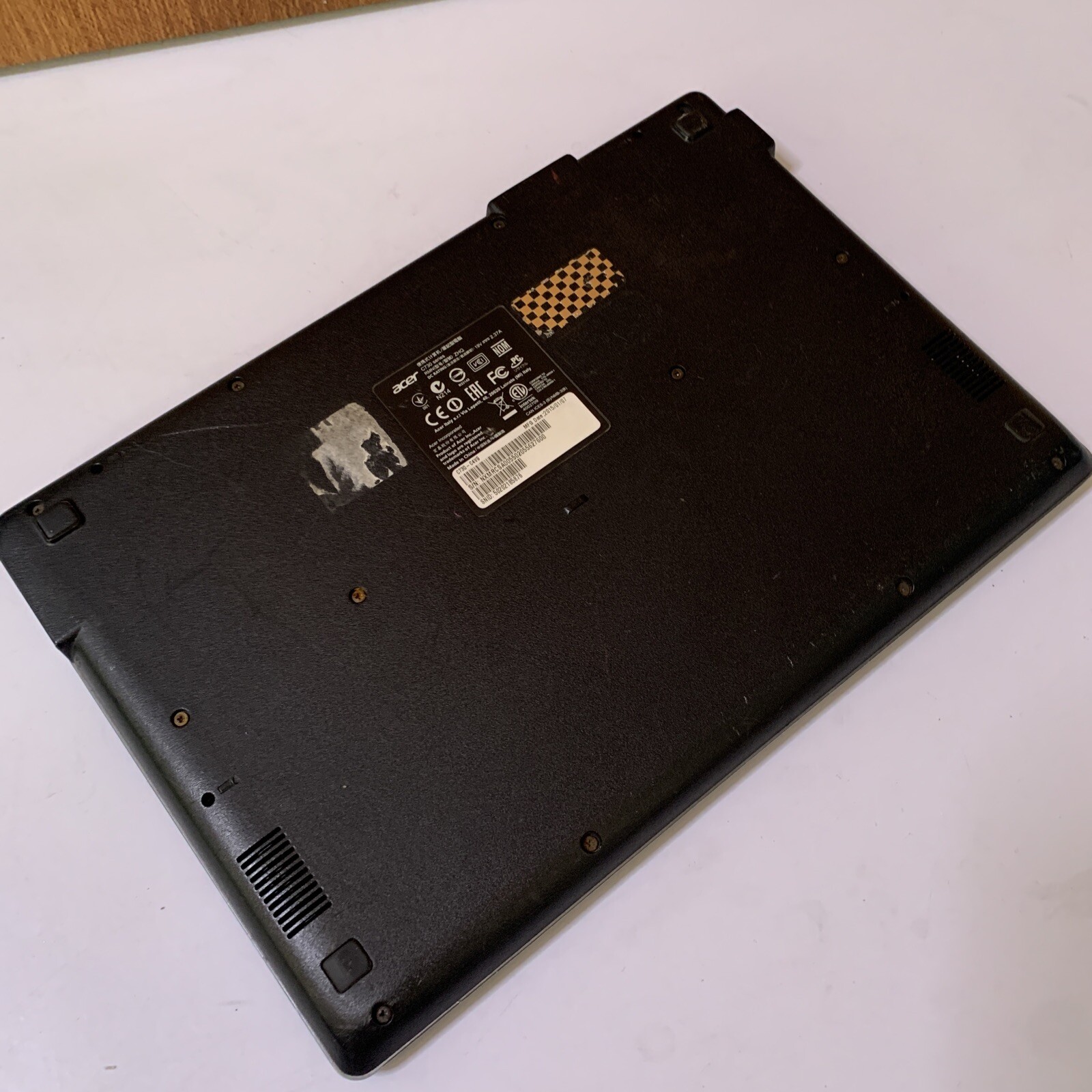 Acer C730-C4V9 Chromebook 11.6″ Intel N2930 2.16 GHz *Missing Key + Flat Battery