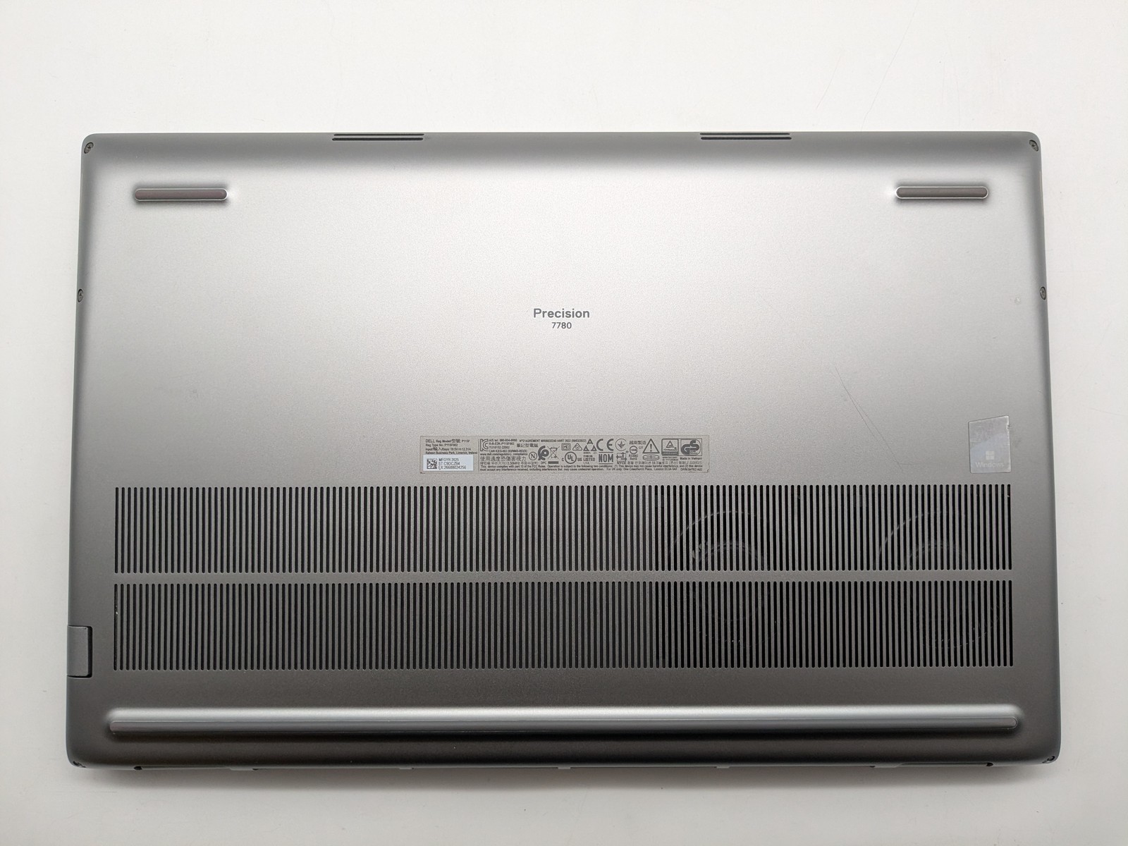 Dell Precision 7780 17″ FHD I7-13850HX 512GB SSD 32GB W11P RTX 2000 Backlit