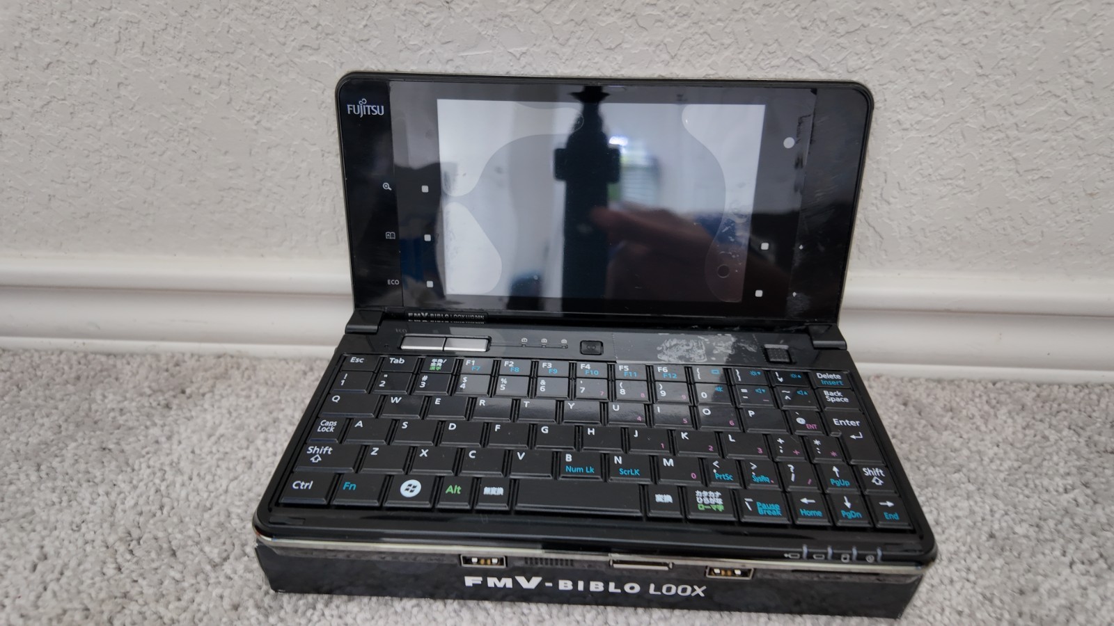 Fujitsu FMV-BIBLO LOOX Mini Laptop – A Bathing Ape Limited Edition (USED)
