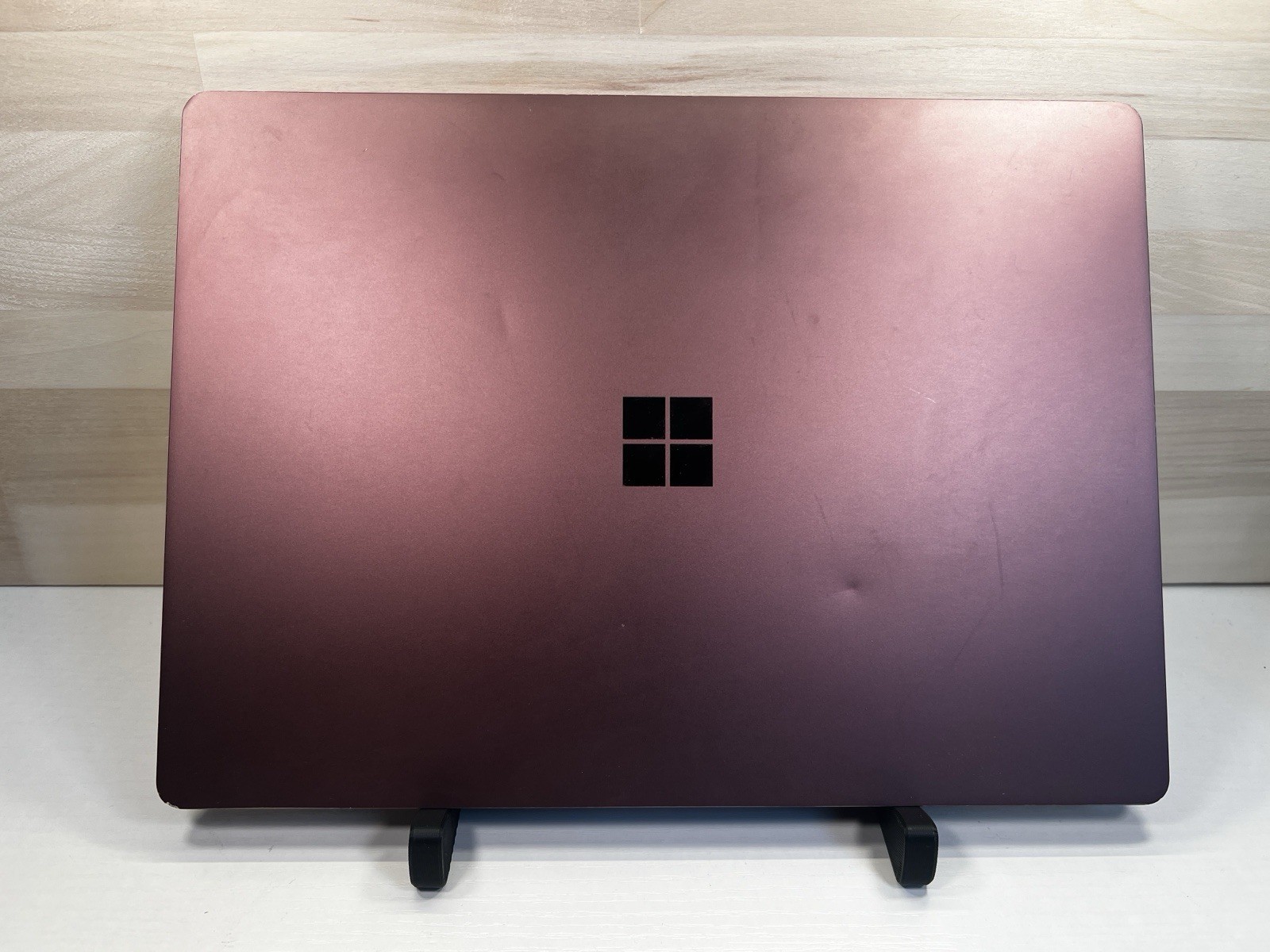 Microsoft Surface laptop 2 13.5″ (256GB, Intel Core i5 8th Gen. 1.60 GHz, 8 GB)