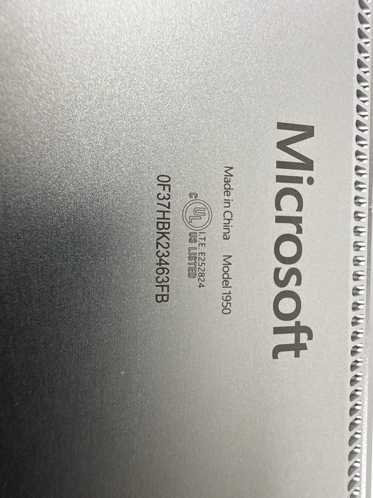 Microsoft Surface Laptop 5 13.5” 1950 Intel Core i7-1265U 16GB RAM 512GB NVME