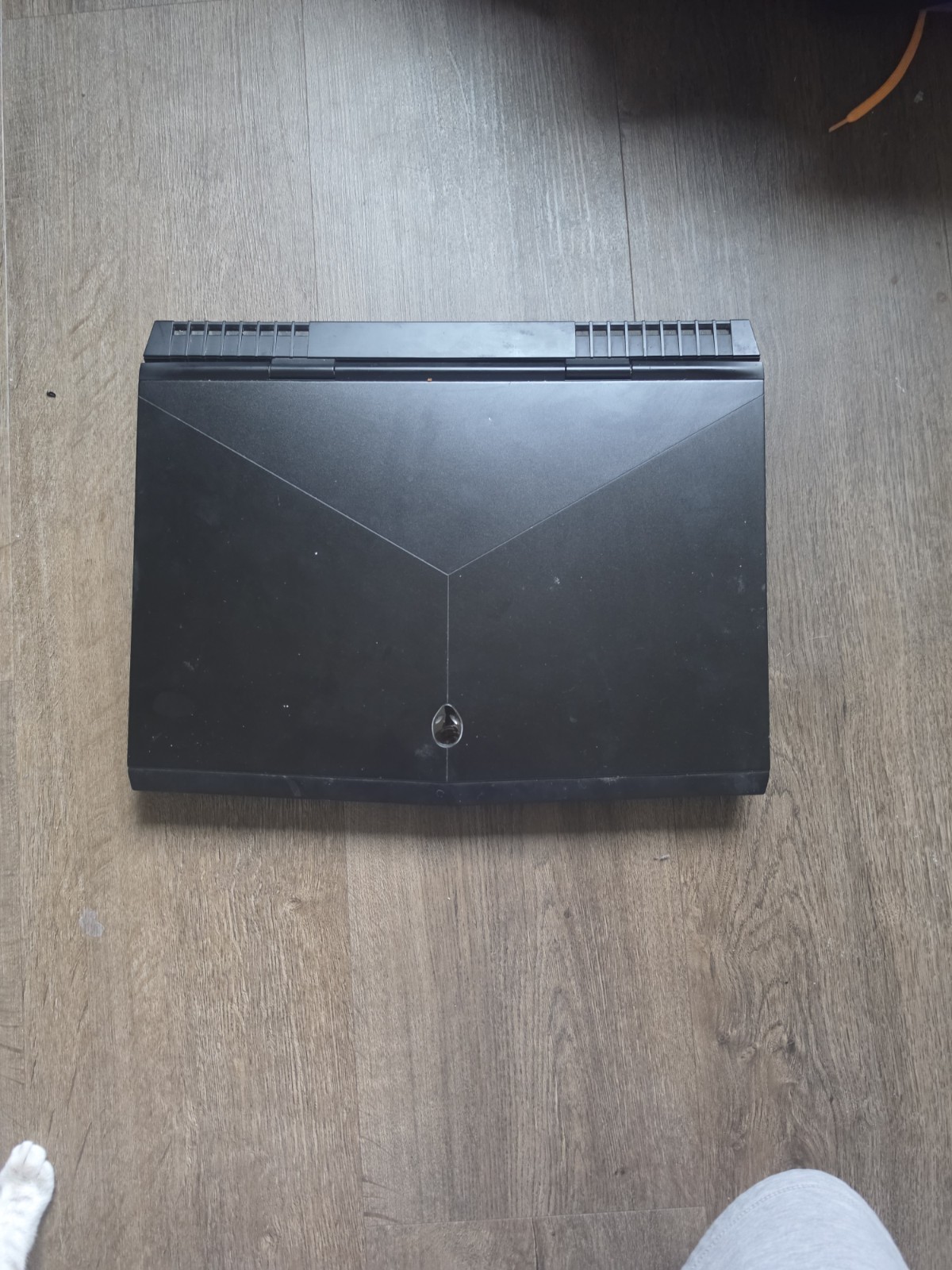 Alienware 17 R5 – i7 Core – WIFI 7 – 16GB – GTX 1070 – 1TB