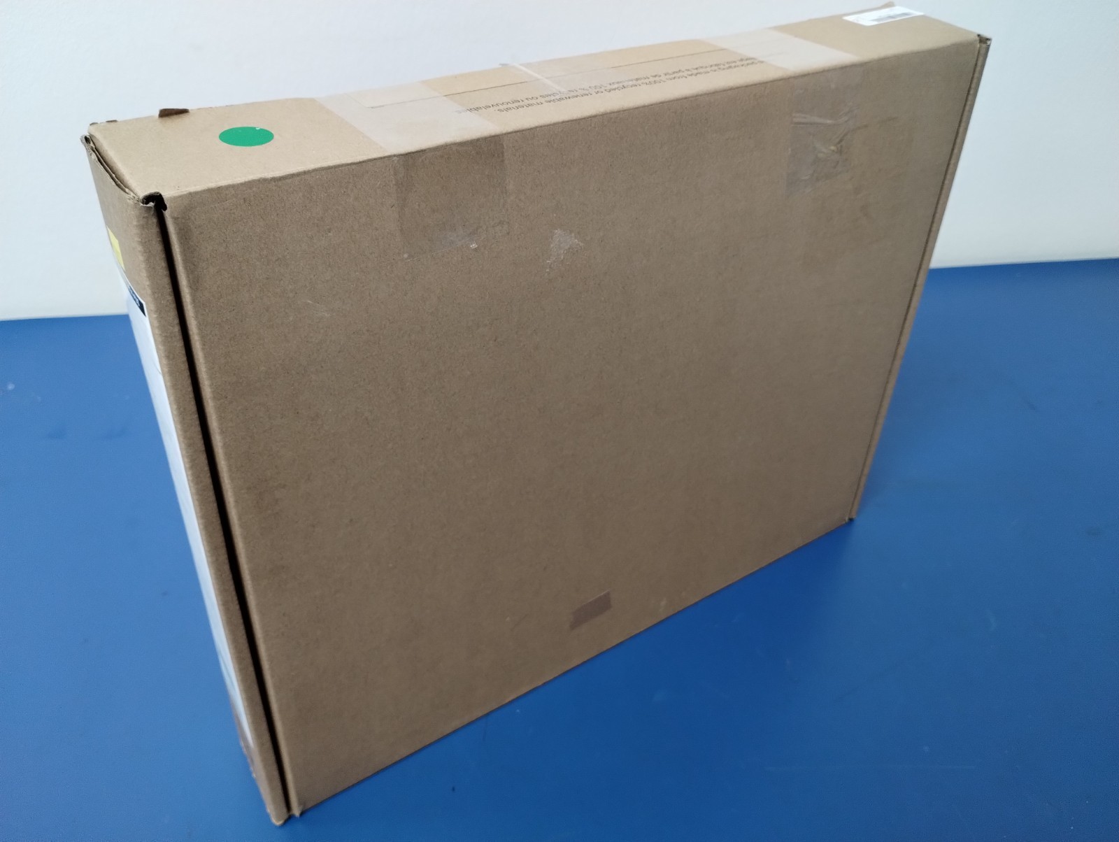 DELL 15 DC15255 G8MK9, AMD Ryzen 7 7730U, 2.00 GHz, 16 GB RAM 512 GB NVMe SSD