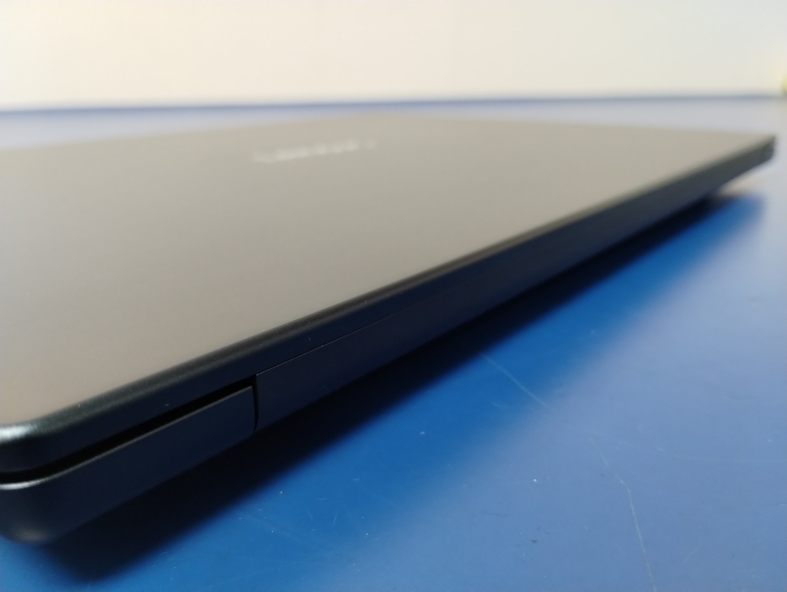 Lenovo IdeaPad Slim 5 16AKP10, AMD Ryzen AI 7 350, 2.00 GHz 16 GB RAM, 1 TB NVMe