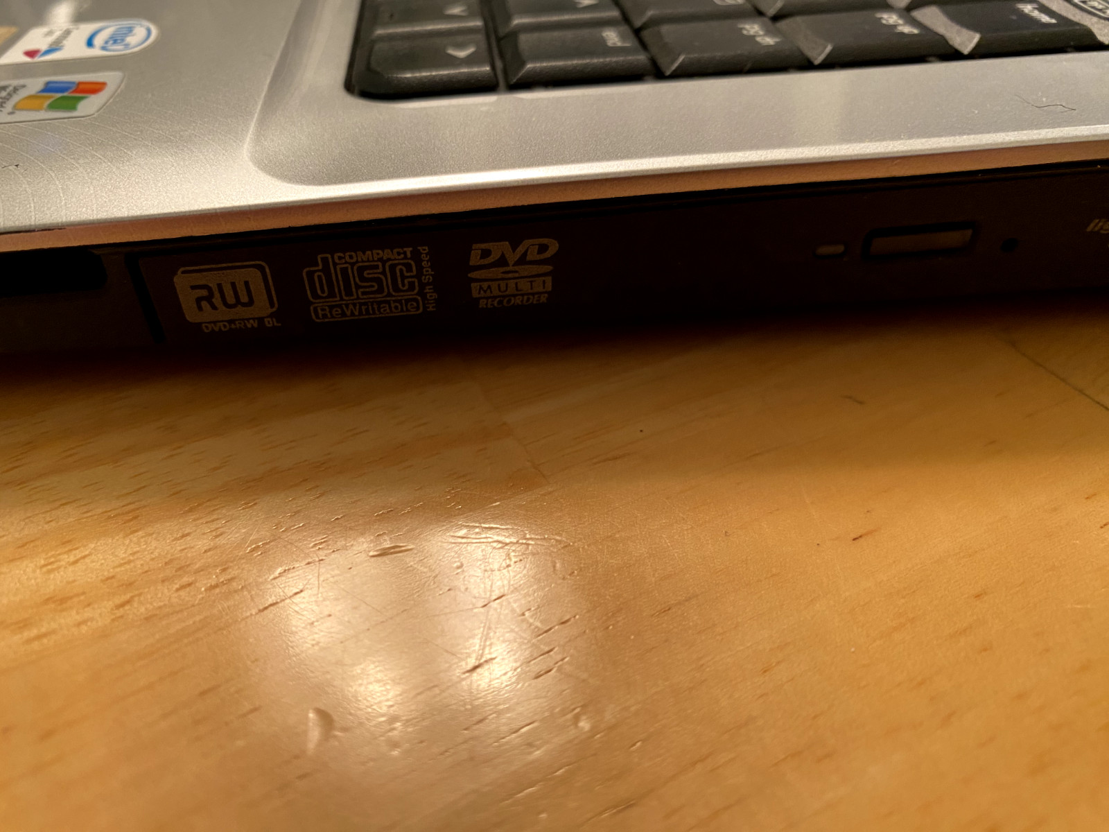 HP Pavillion DV600 – Intel Core 2 T5550, 1.66 MHz, 2 GB RAM NO HDD Boot to BIOS