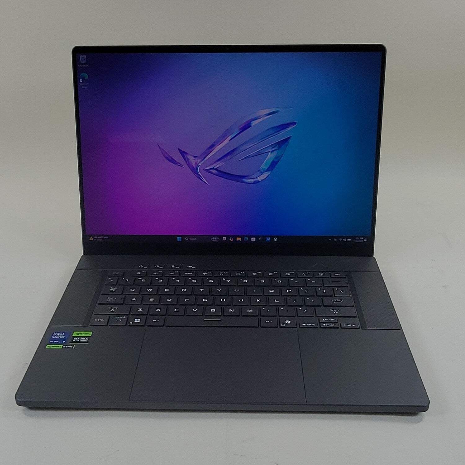 Asus ROG Zephyrus G16 GU605C 16″ Core Ultra 9 285H 3.0GHz 32GB RAM 1TB SSD