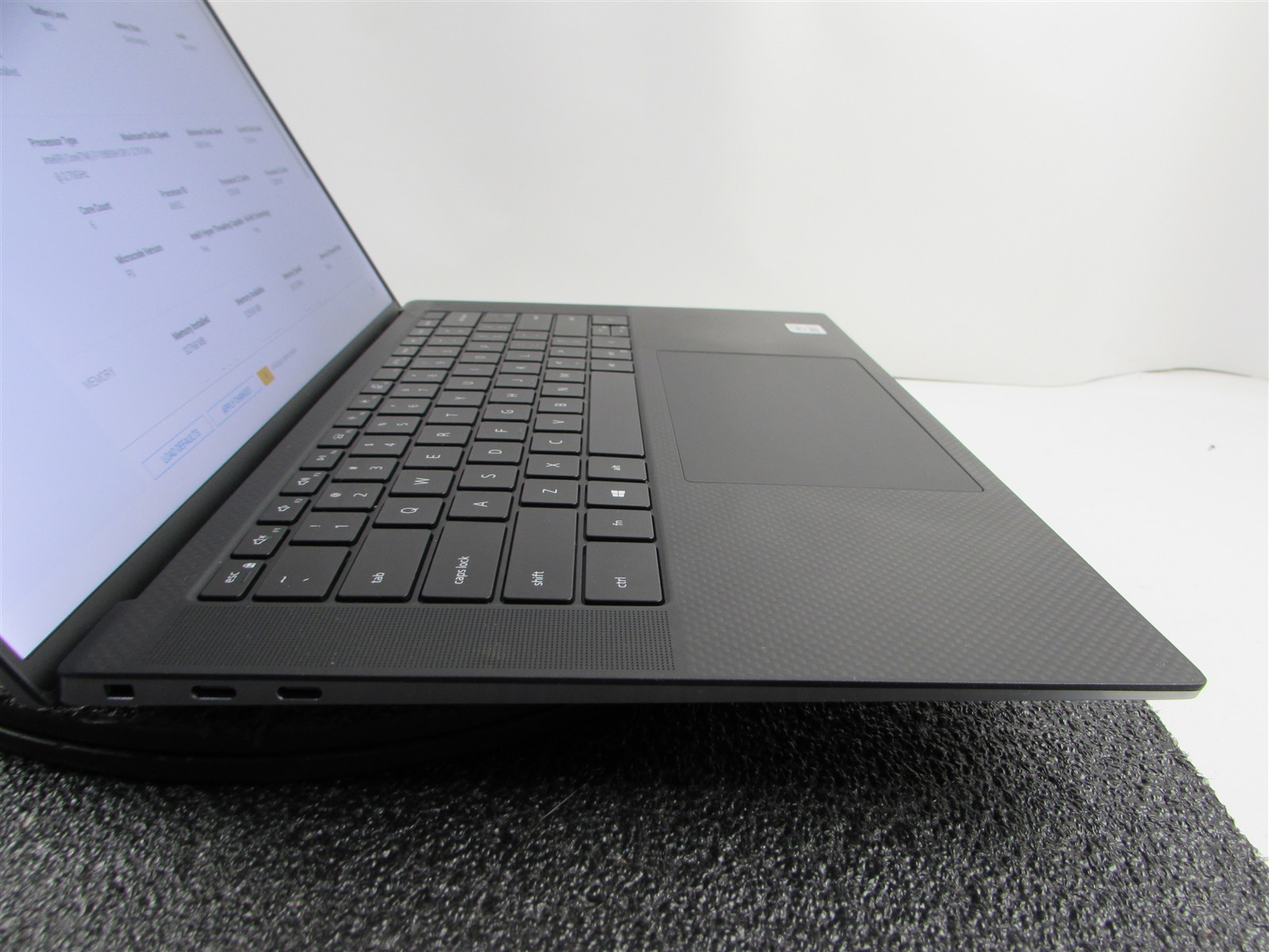 DELL PRECISION 5550 1920X1200 FHD CORE I7-10850H 512GB SSD 32GB RAM T1000 WIN 11