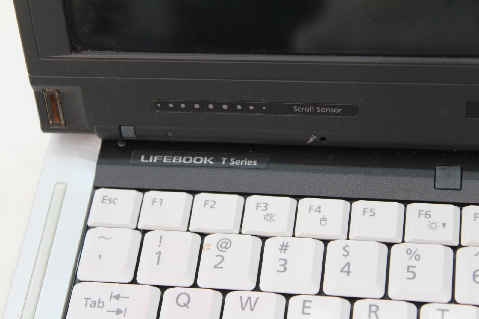 Fujitsu Lifebook T Series T900 (No OS, HDD, or Charger) (Sku 1R-386) Untested