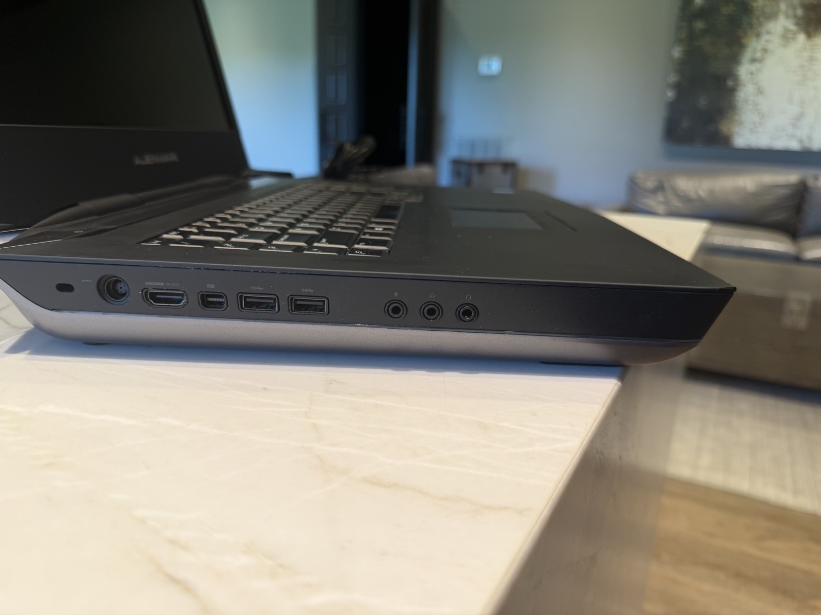 Alienware 18 Laptop (P19E) i7-4910MQ, Nvidia GTX 970M (X2) and Bag