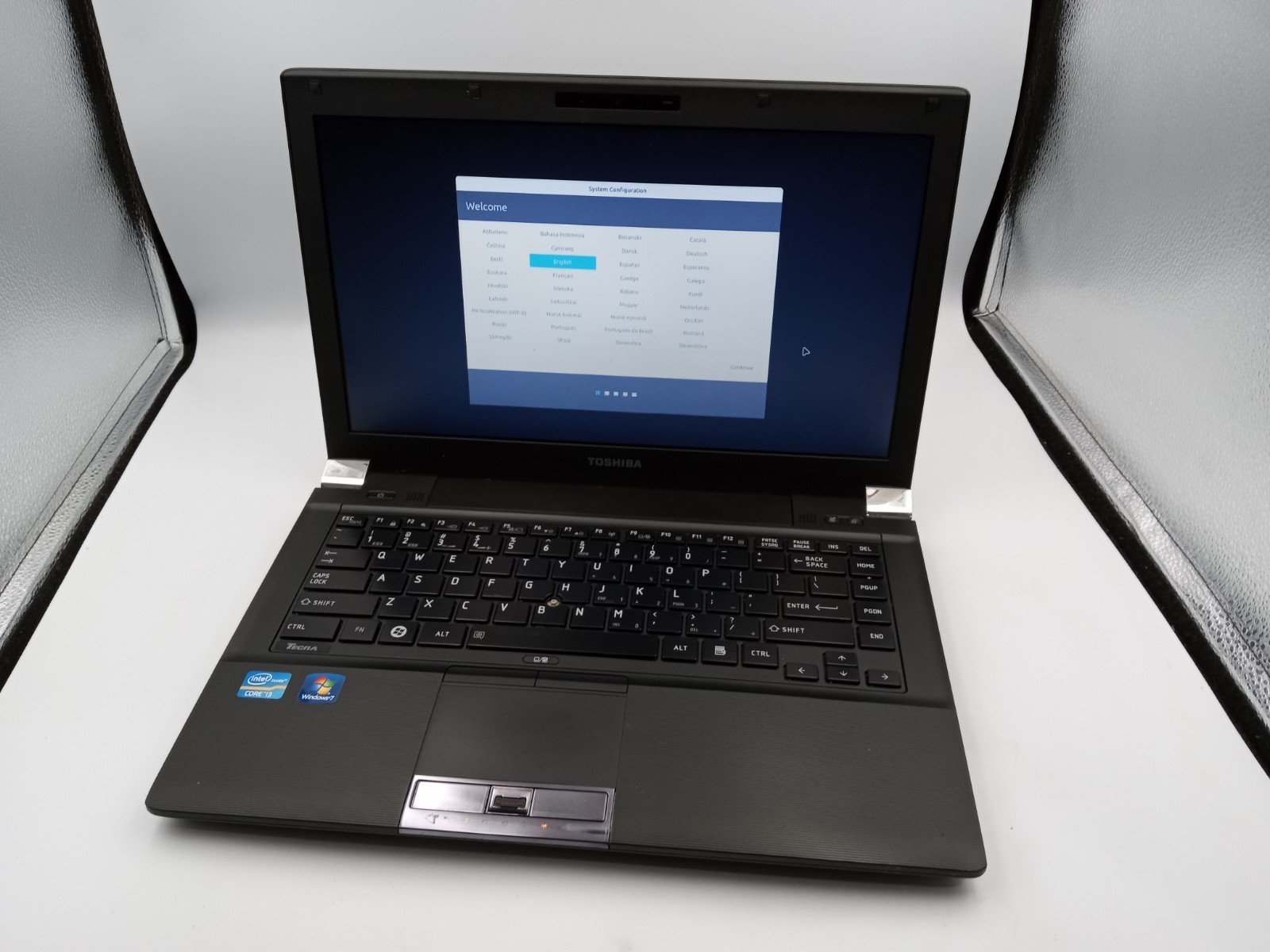 Toshiba Tecra R480 14″ Laptop Intel i3-2310M 4GB RAM 250GB HDD Linux Mint -RR