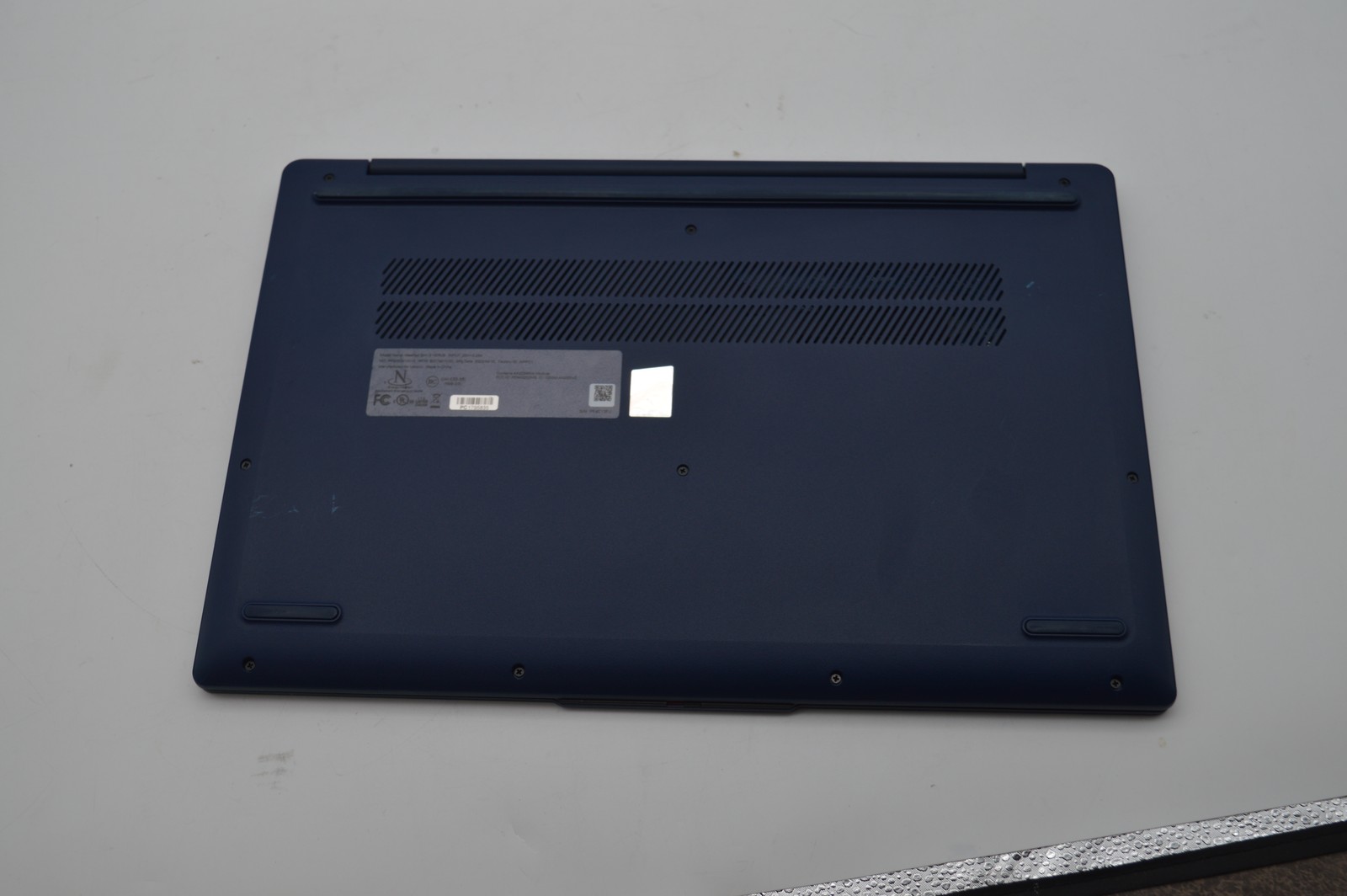 Lenovo IdeaPad Slim 3 15IRU8 Core i3-1315U 1.2GHz 8GB 256GB SSD PC1795835