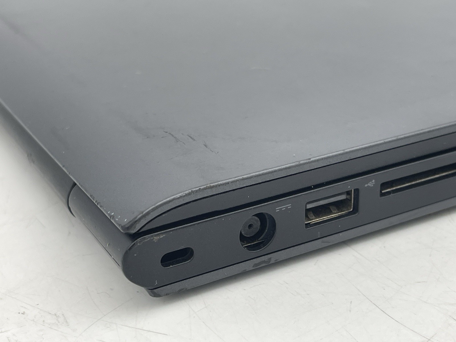 Dell Latitude 3450 14″ Laptop w/ i3-5005U 2.00GHz CPU 4GB DDR3L RAM No HDD