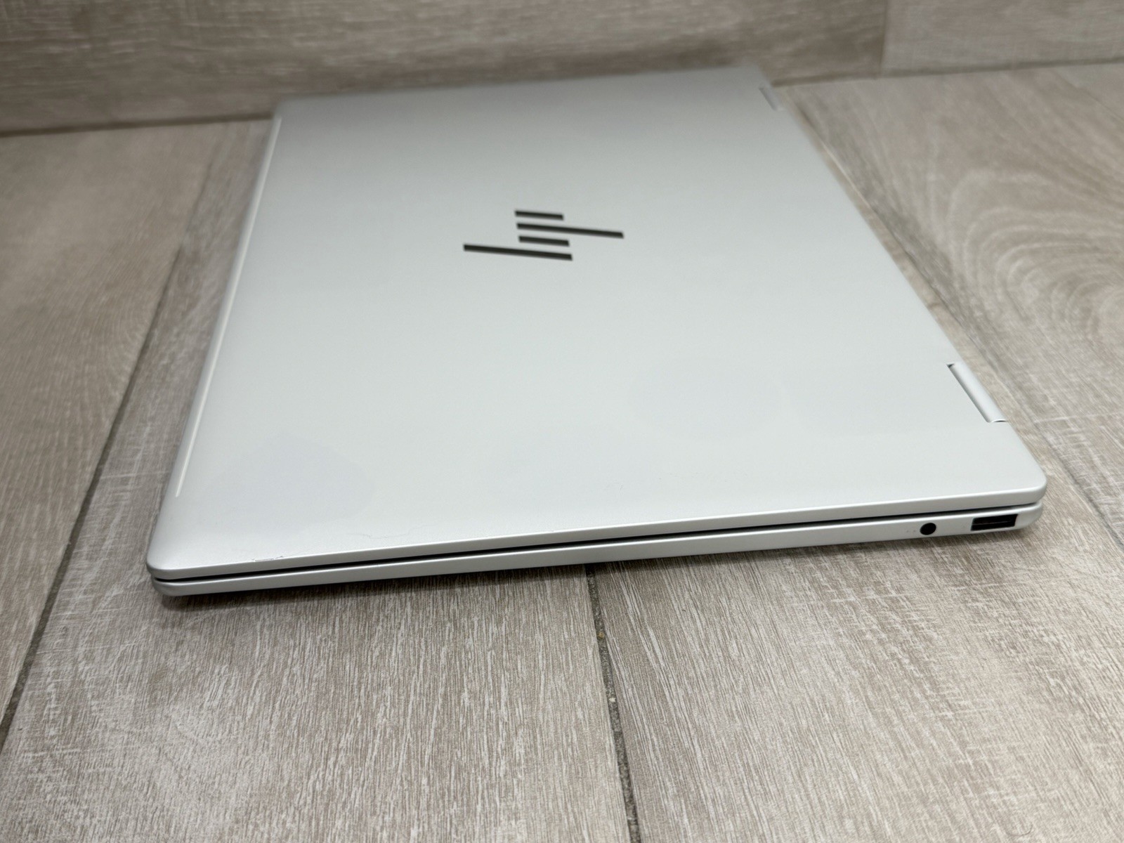 HP Envy 2-in-1 16-ac0013dx 16” Touch Laptop Core Ultra 5-125U 16GB RAM 512GB SSD