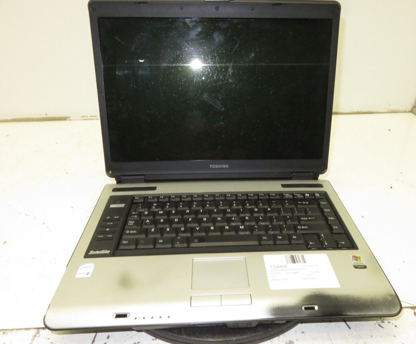 Toshiba Satellite A105-S4201 Laptop Intel Core Solo 512MB Ram No HDD/Battery
