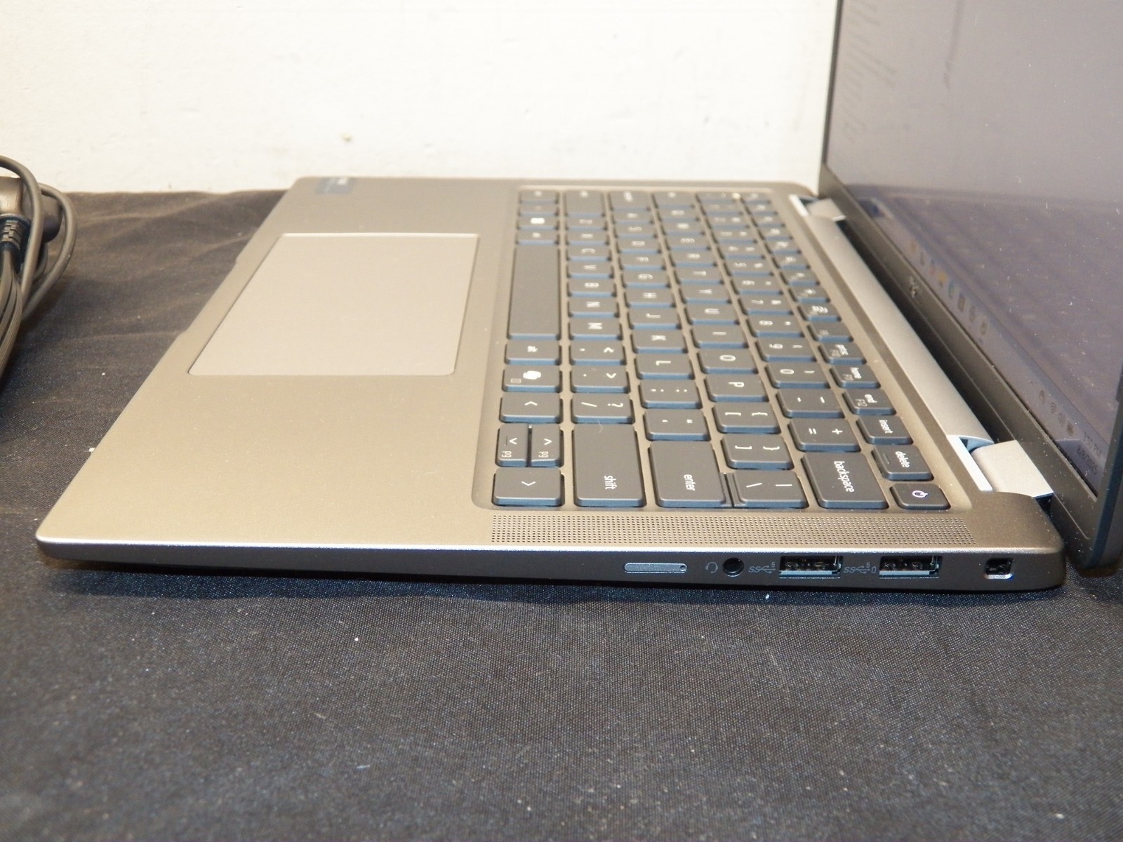 Dell Latitude 7450 14 Inch Windows 11 Pro Touch – Ultra 7/16GB/Backlit KB/TB4 J