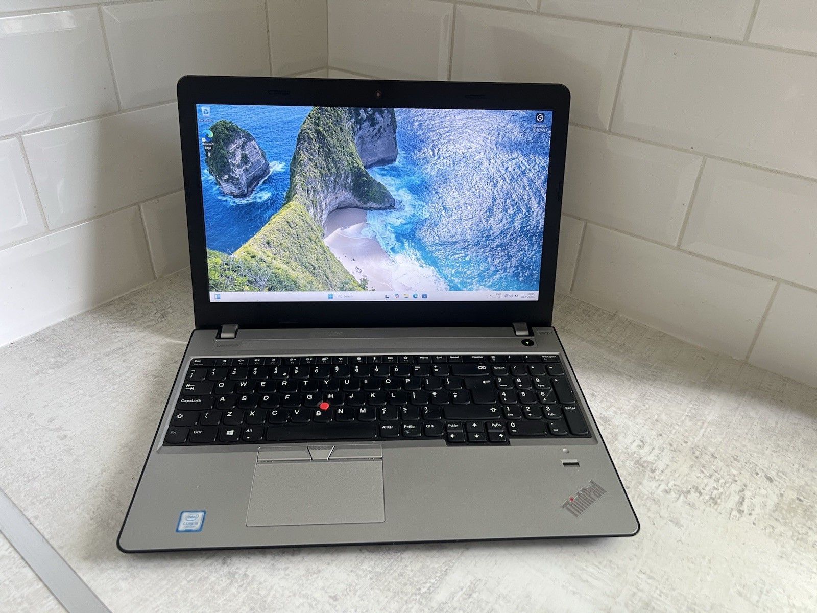 🔥 Lenovo ThinkPad E570 Intel Core i5-7200U 8GB/256GB SSD FHD Win 11 Office 21