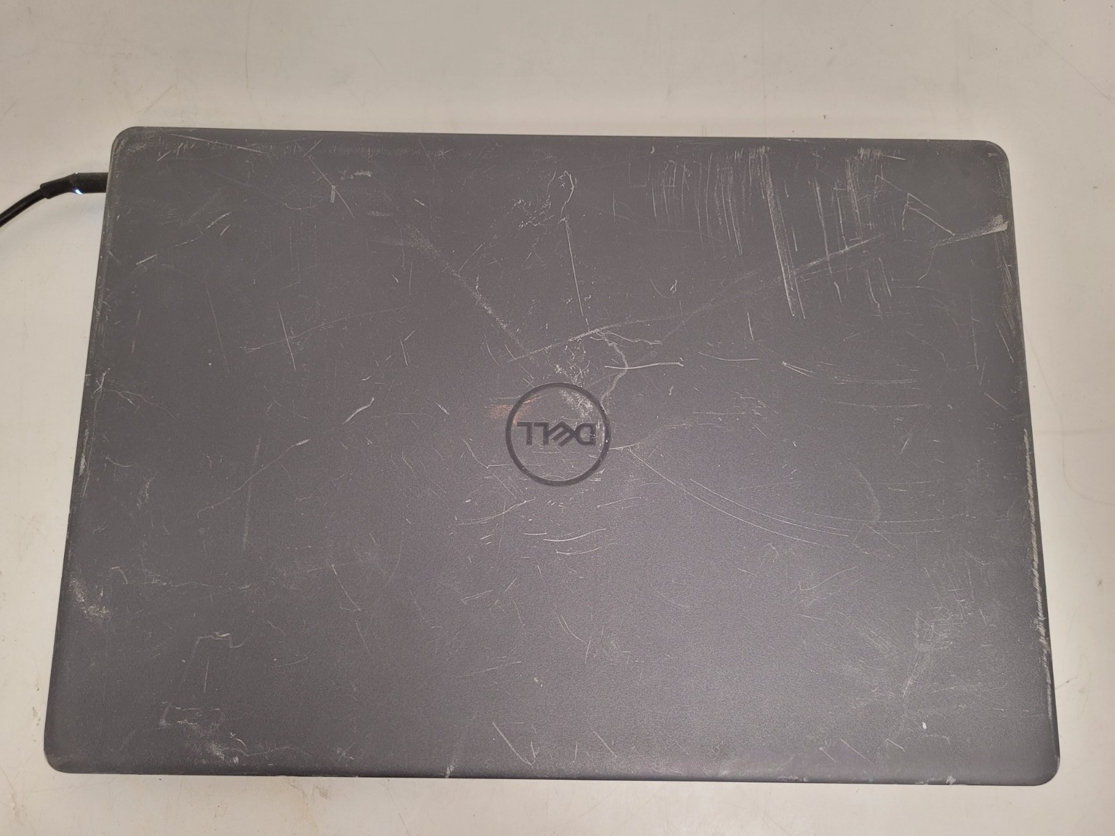 Dell inspiron 3505 15.6″rayzen5 3450u 2100mhz 12gb ram 256gb ssd charger 9BZH393