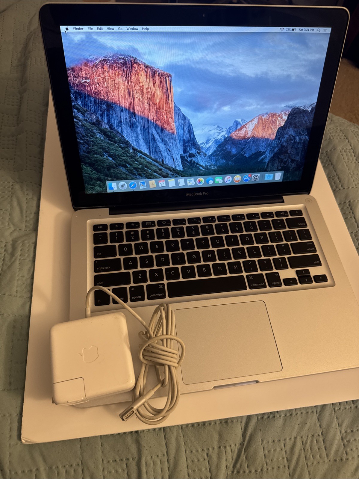 Apple MacBook Pro A1278 Intel Core 2 Duo P7550 2.26GHz 4GB RAM, 499GB HD