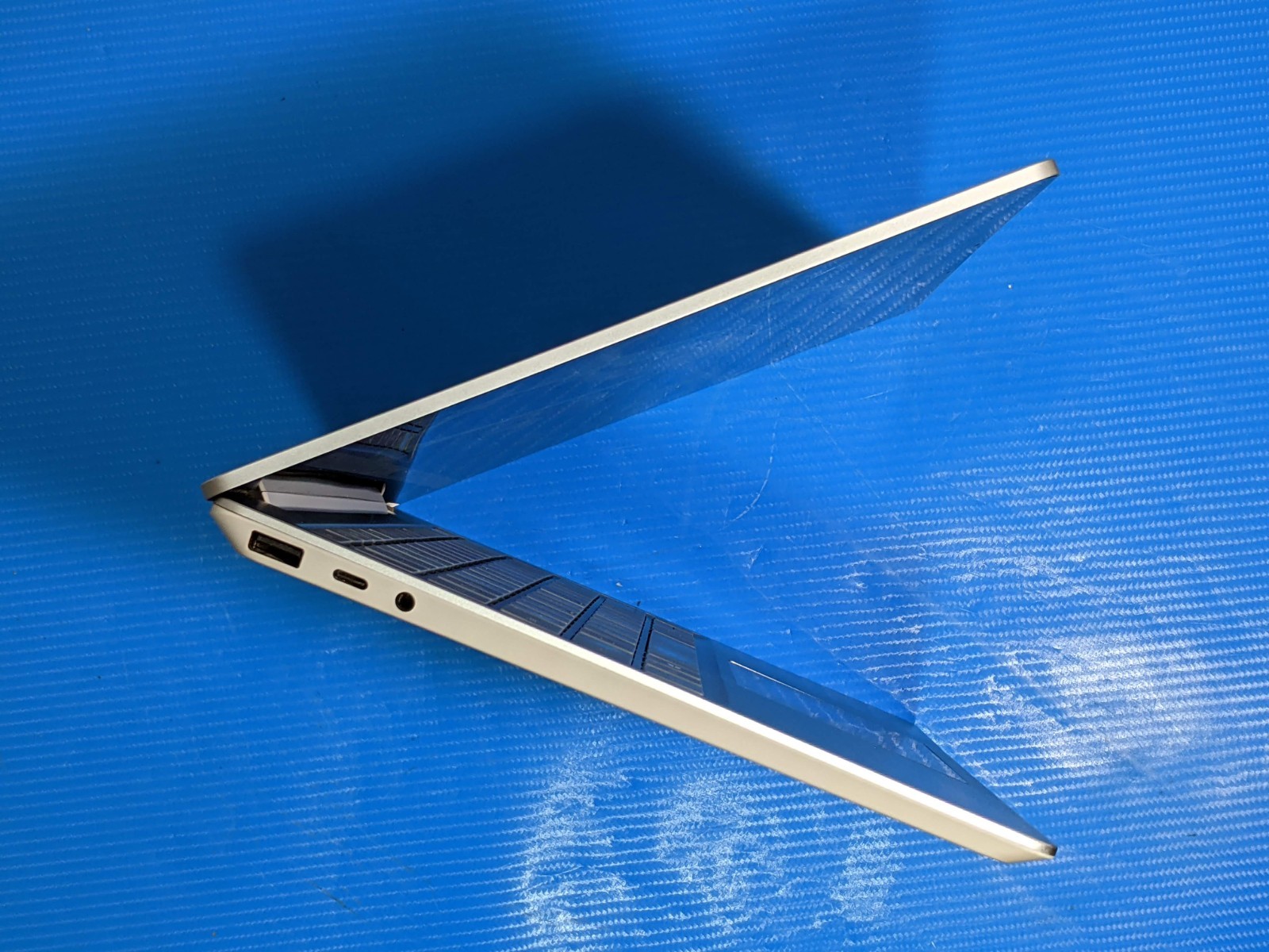 MS Surface Laptop Go 1943 12.4″1536×1024 i5-1035G1 1GHz 8GB 128GB W11P +PA AS-IS