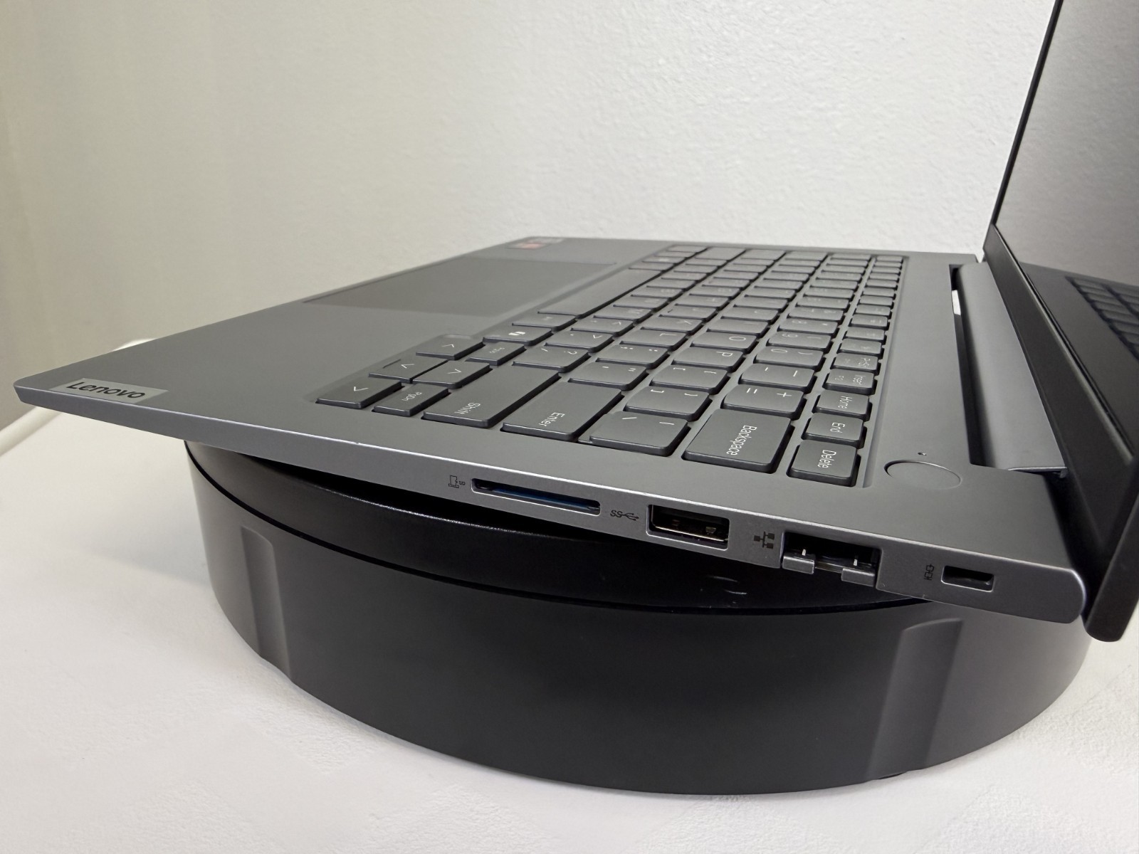 Lenovo ThinkBook 14 G7 ARP 14″ Touch AMD Ryzen 5 7535HS 16GB 512GB