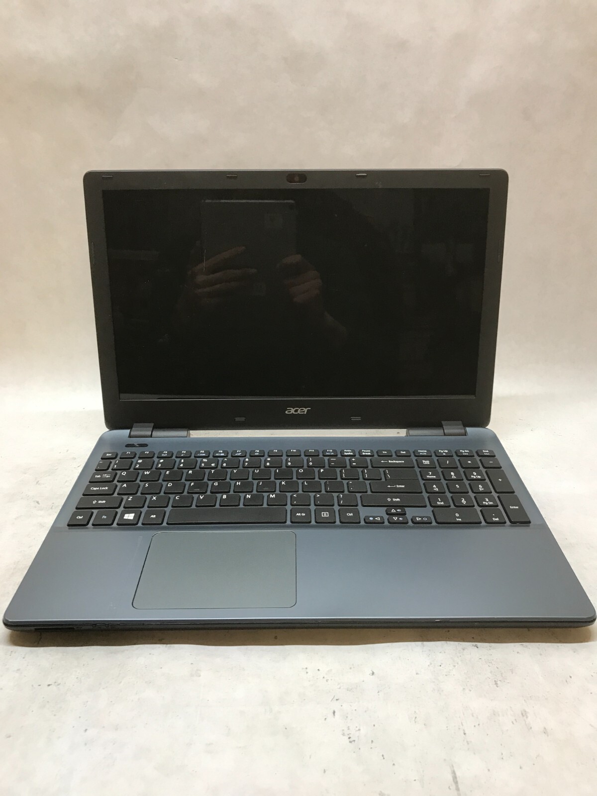 Acer E571 15″ Laptop E5-571-56UQ *Unknown Specs* For Parts/Repair POWER DEAD -DW