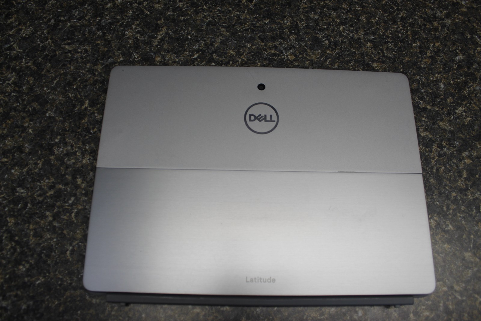 Dell Latitude 7200 2in1 I7-8665U 256GB NvME- 16GB LP Win11Pro TS – C-Descrip