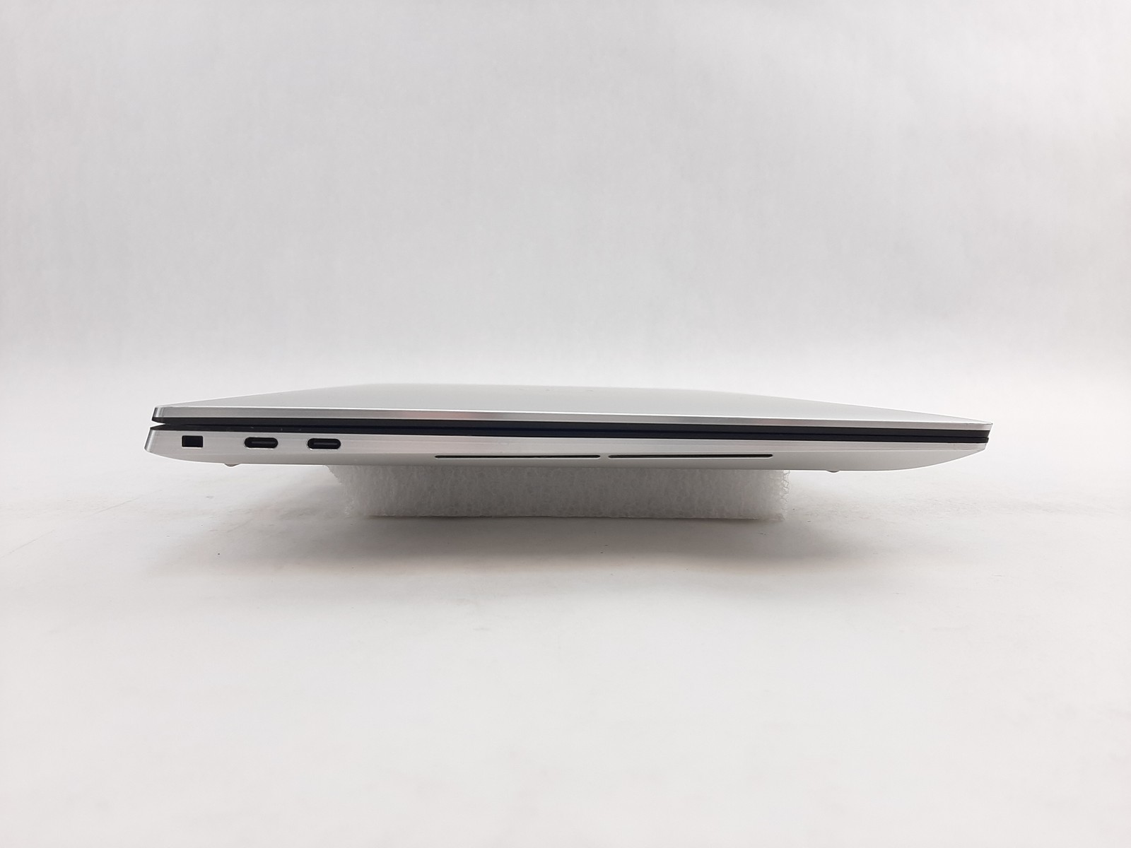 Dell XPS 15 9530, i7-13700H 2.40GHz, 32GB RAM, 512GB NVMe, RTX 4060, No AC C4*16
