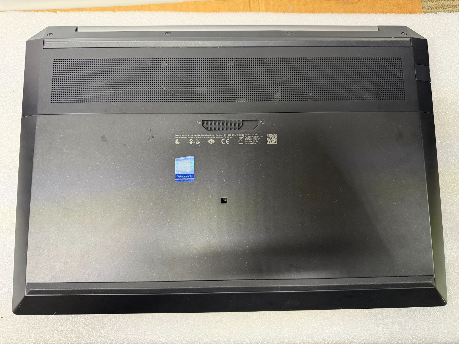 HP ZBook 15 G6 Gray i9-9880H 2.30GHz 16GB 512B SSD NVIDIA Quadro T2000
