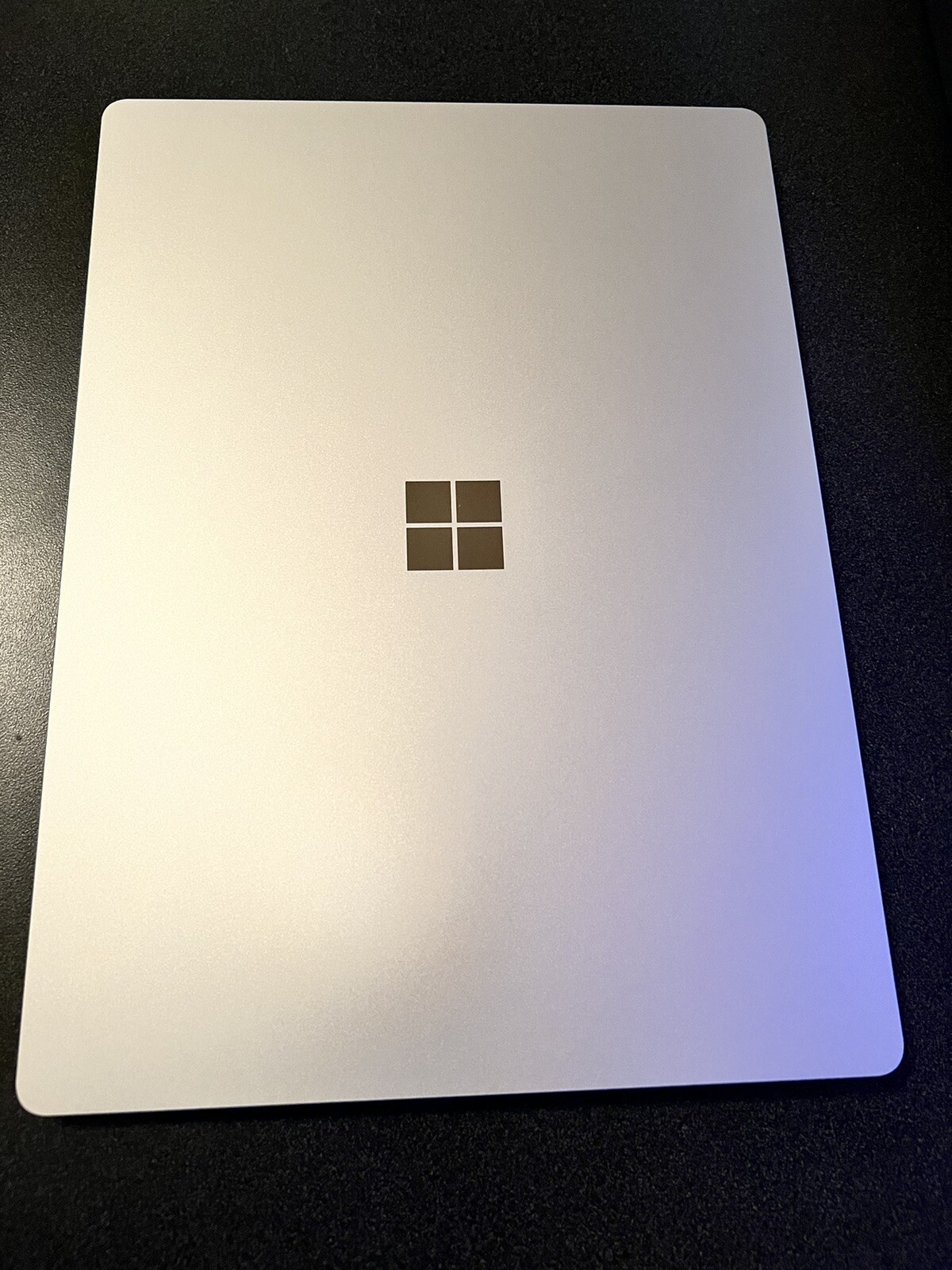 Microsoft Surface Laptop 4 13.5″ (256GB SSD, AMD Ryzen 5, 4.00 GHz, 8GB) Laptop