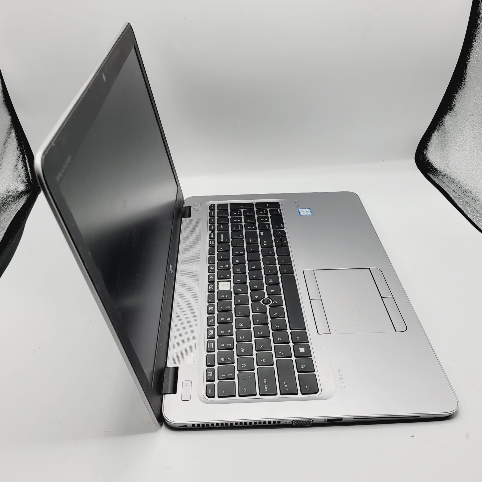 HP EliteBook 850 G3 Core i5-6200U 2.3GHz 4GB RAM No HDD 15.6″ ***Boot to Bios