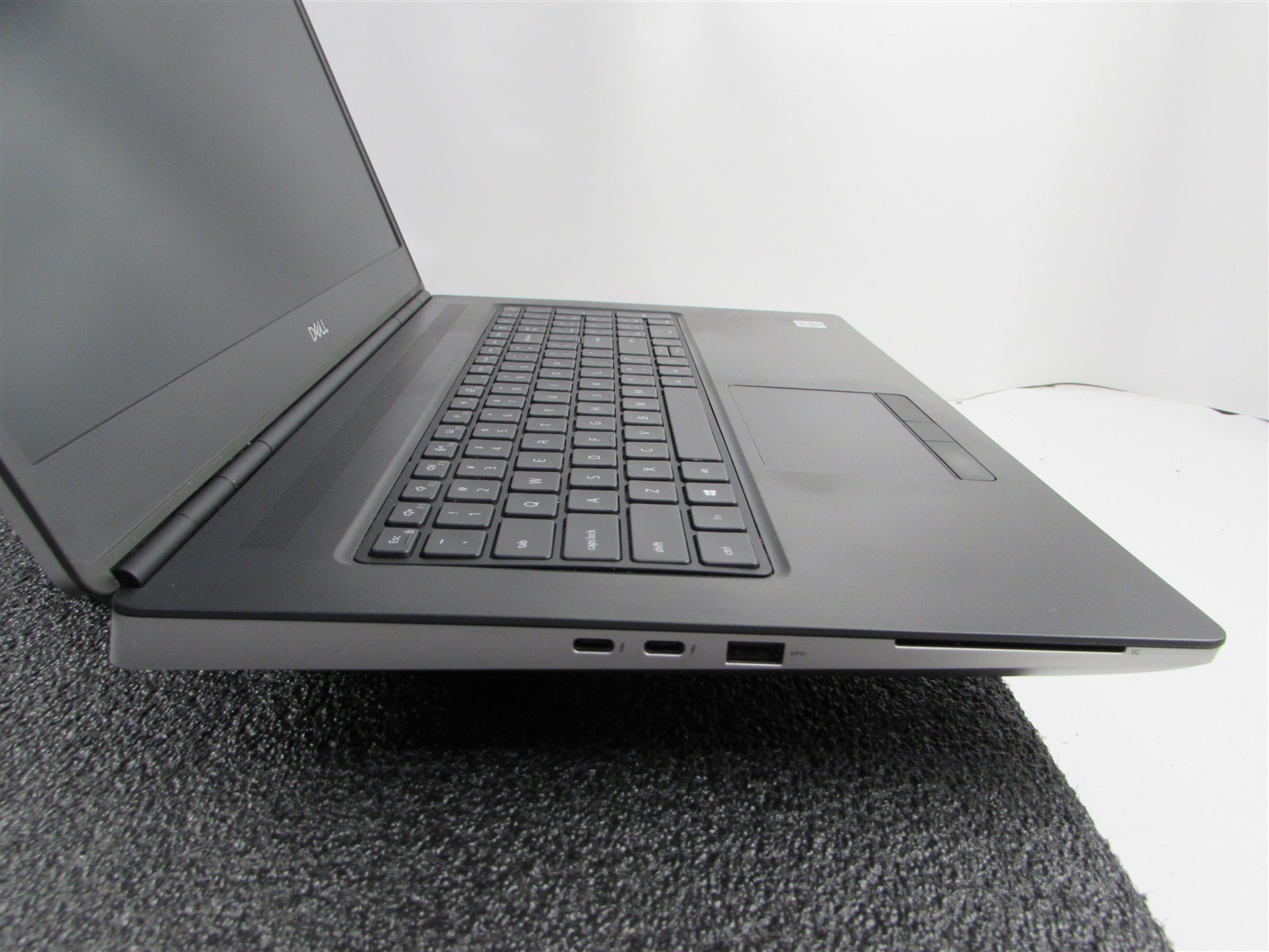 DELL PRECISION 7750 FHD I7-10875H 512GB 64GB RAM RTX 4000 WIN 11 PRO NO BATT