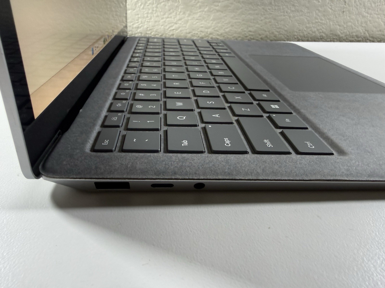 Microsoft Surface Laptop 5 13.5” 1950 Intel Core i7-1265U 16GB RAM 512GB NVME