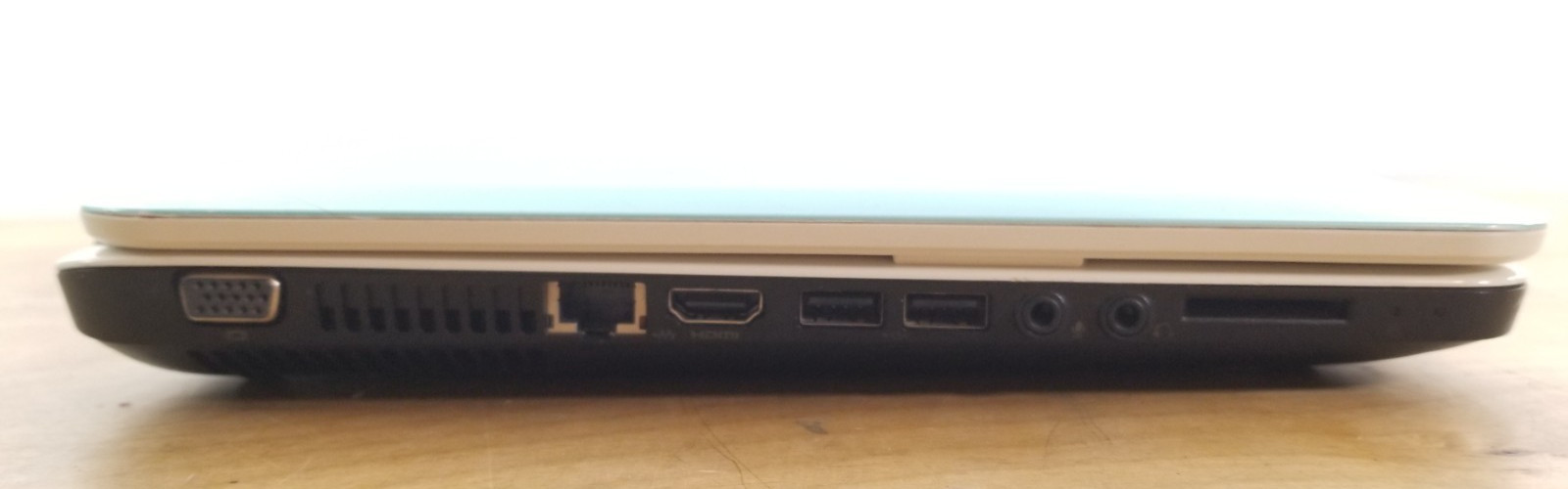 HP Pavilion G6-1B59WM AMD A4-3300M 1.9GHz 4 GB (Flowers) PLEASE READ